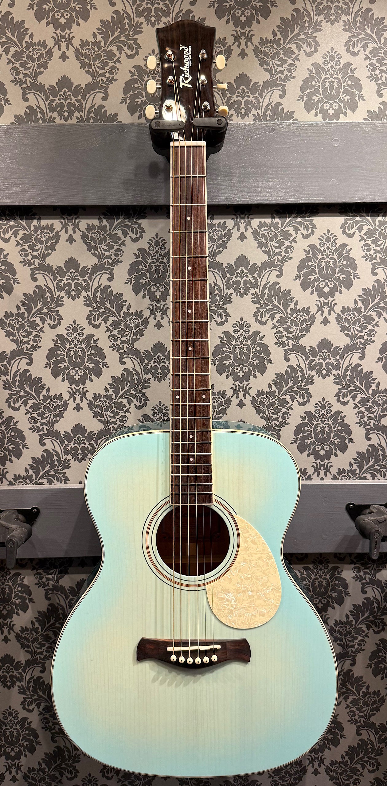 Richwood HSA-55-LB Heritage Series auditorium, solid spruce top