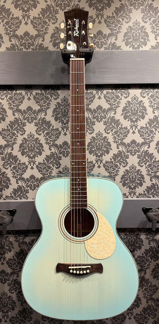 Richwood HSA-55-LB Heritage Series auditorium, solid spruce top