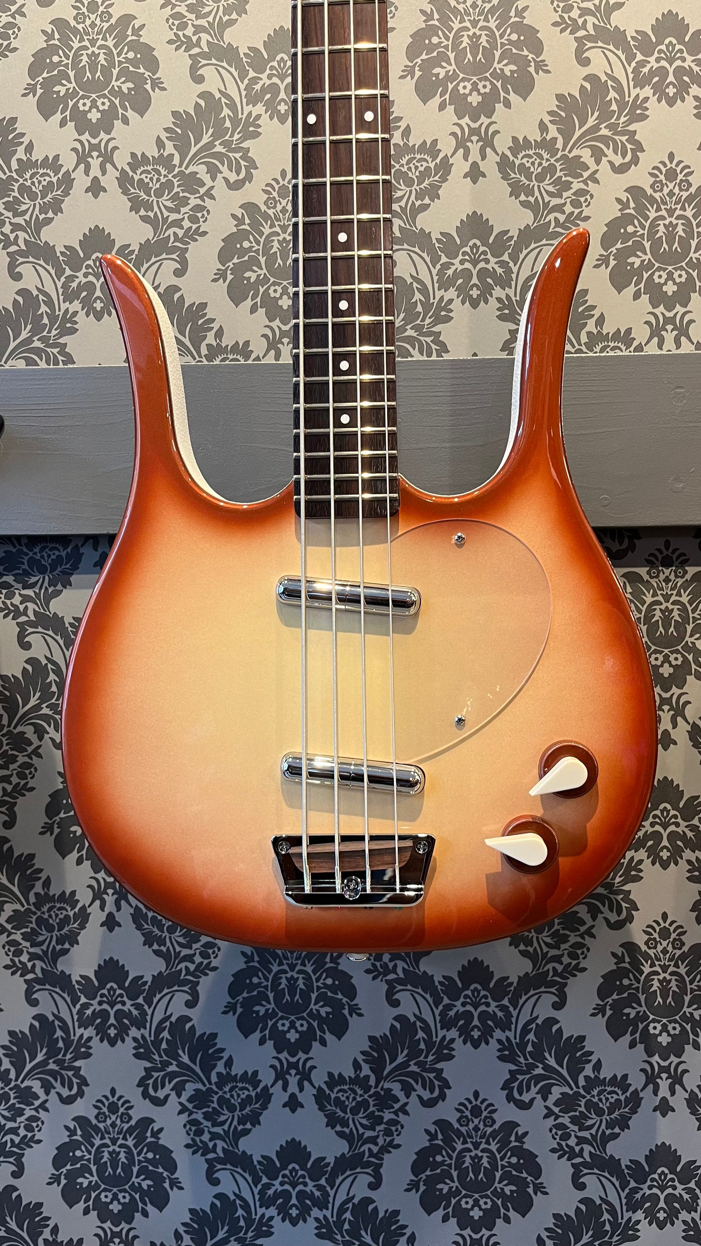 Danelectro 58 Longhorn Bass Copper Burst