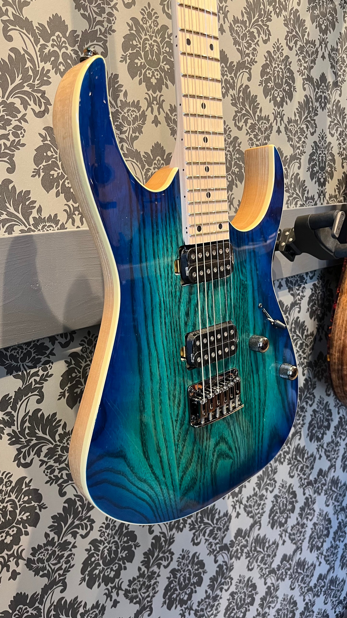 Ibanez RG421-AHMBMT Blue Moon Burst