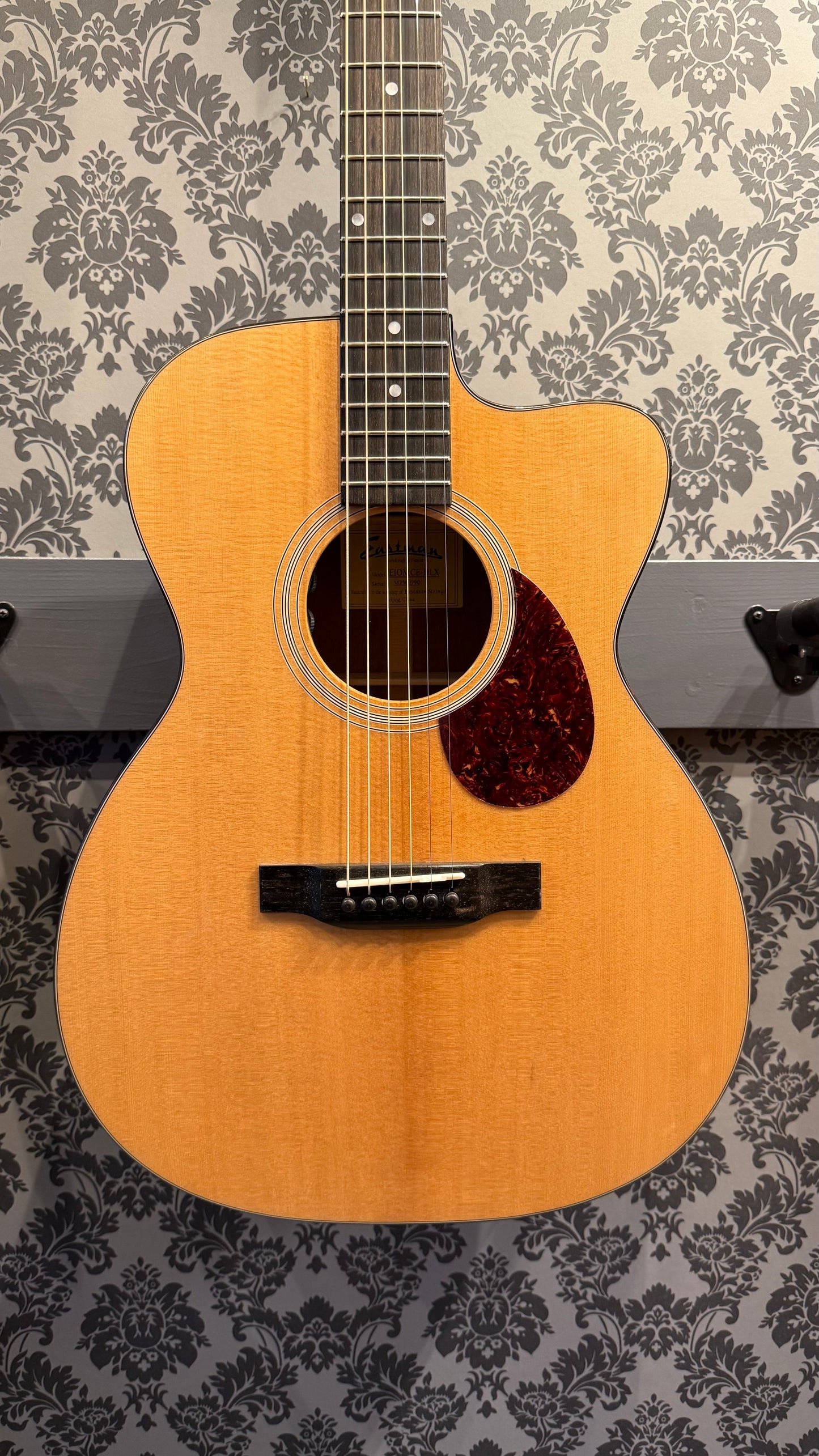 Eastman E1 OM CE Deluxe (B-STOCK)