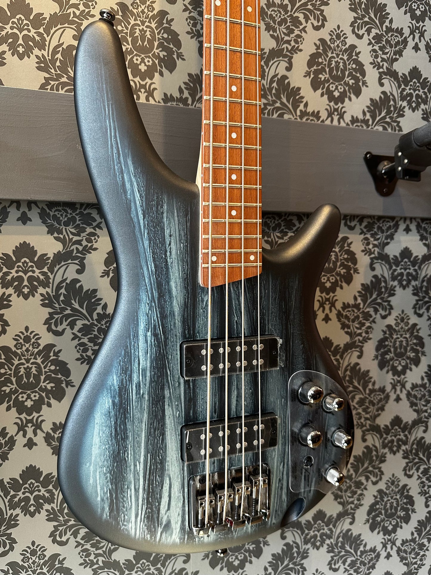 Ibanez SR300E-SVM