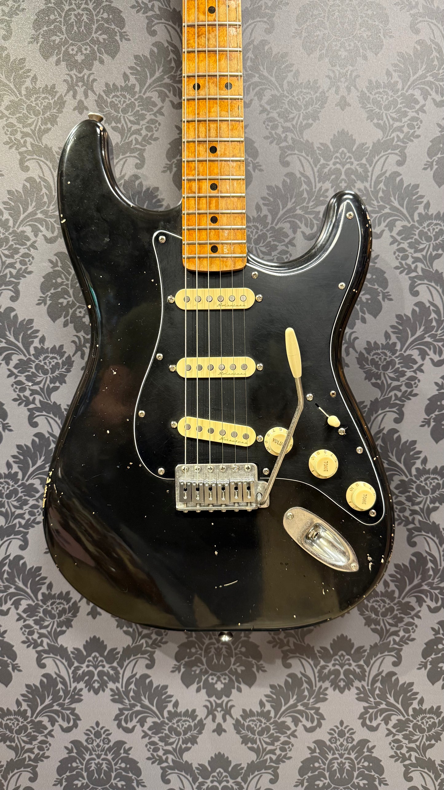 Maxwell Stratocaster Aged Black incl. Case (occasion)