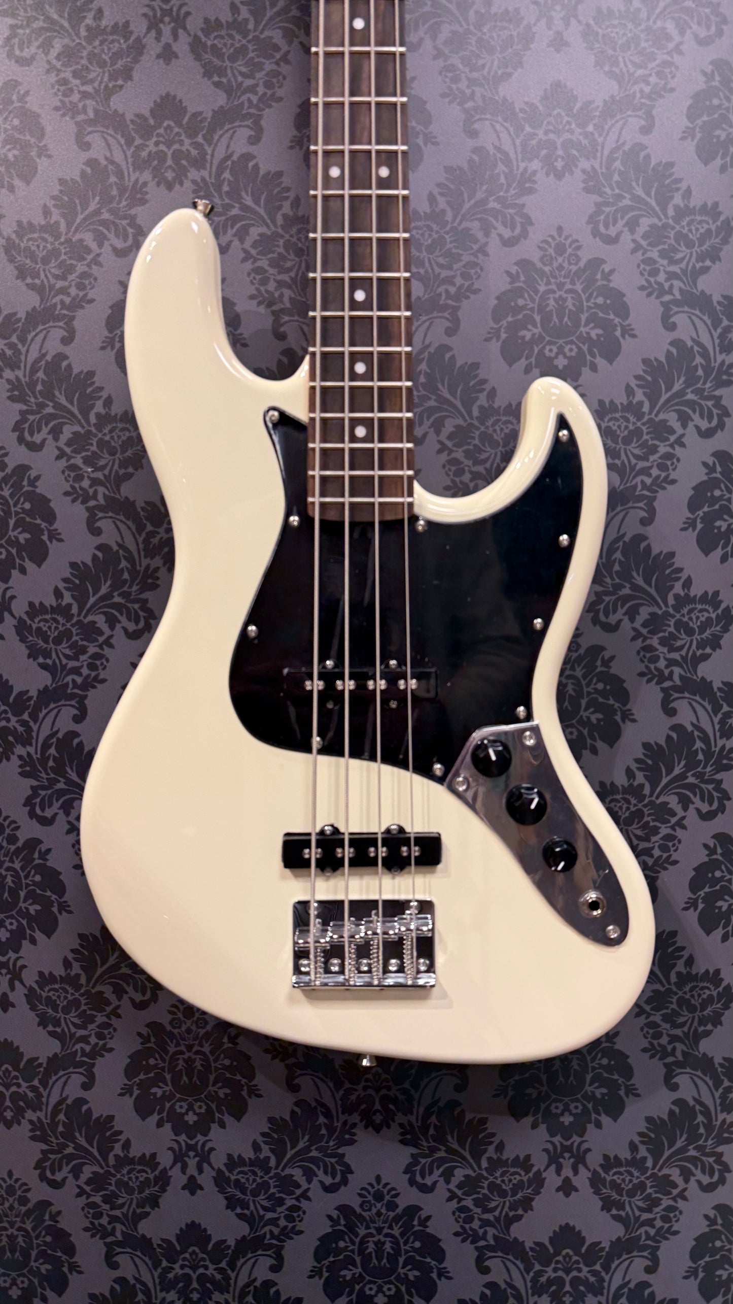 Eko JB-400 WH Tribute Bass