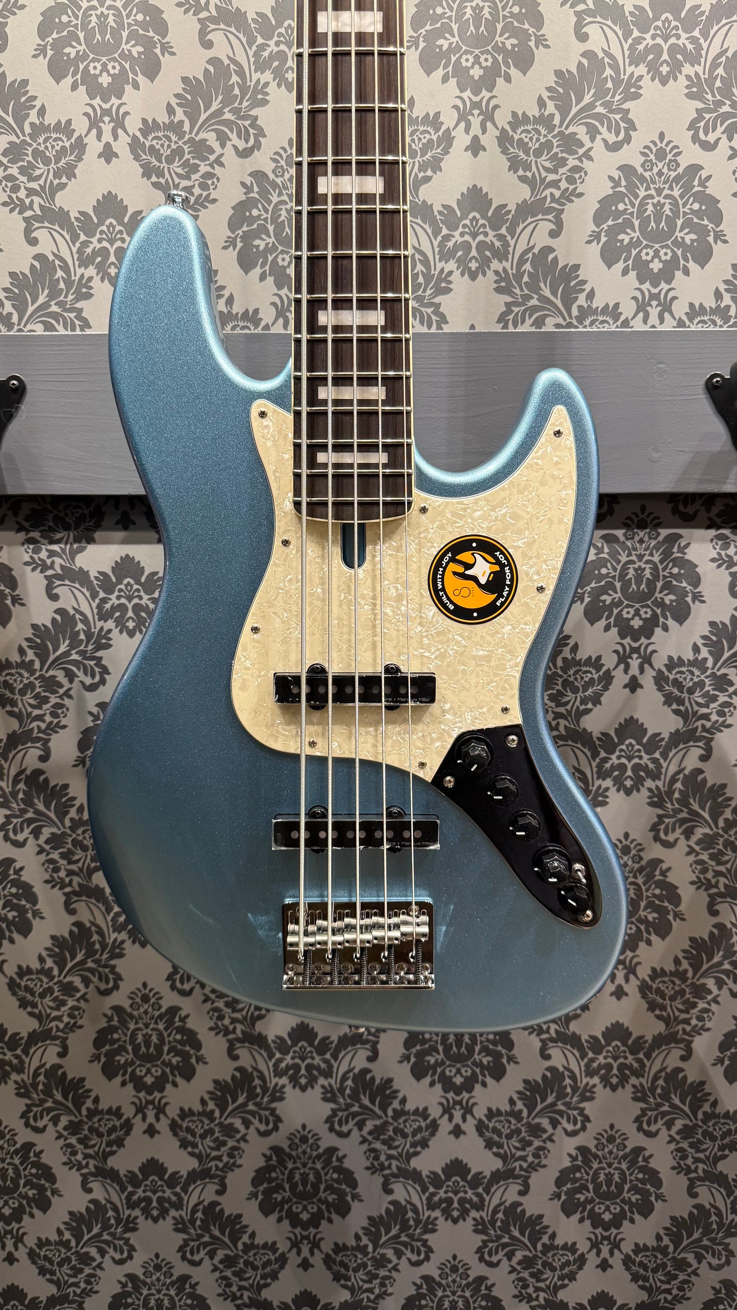 Sire V7+ A5/LPB Lake Placid Blue