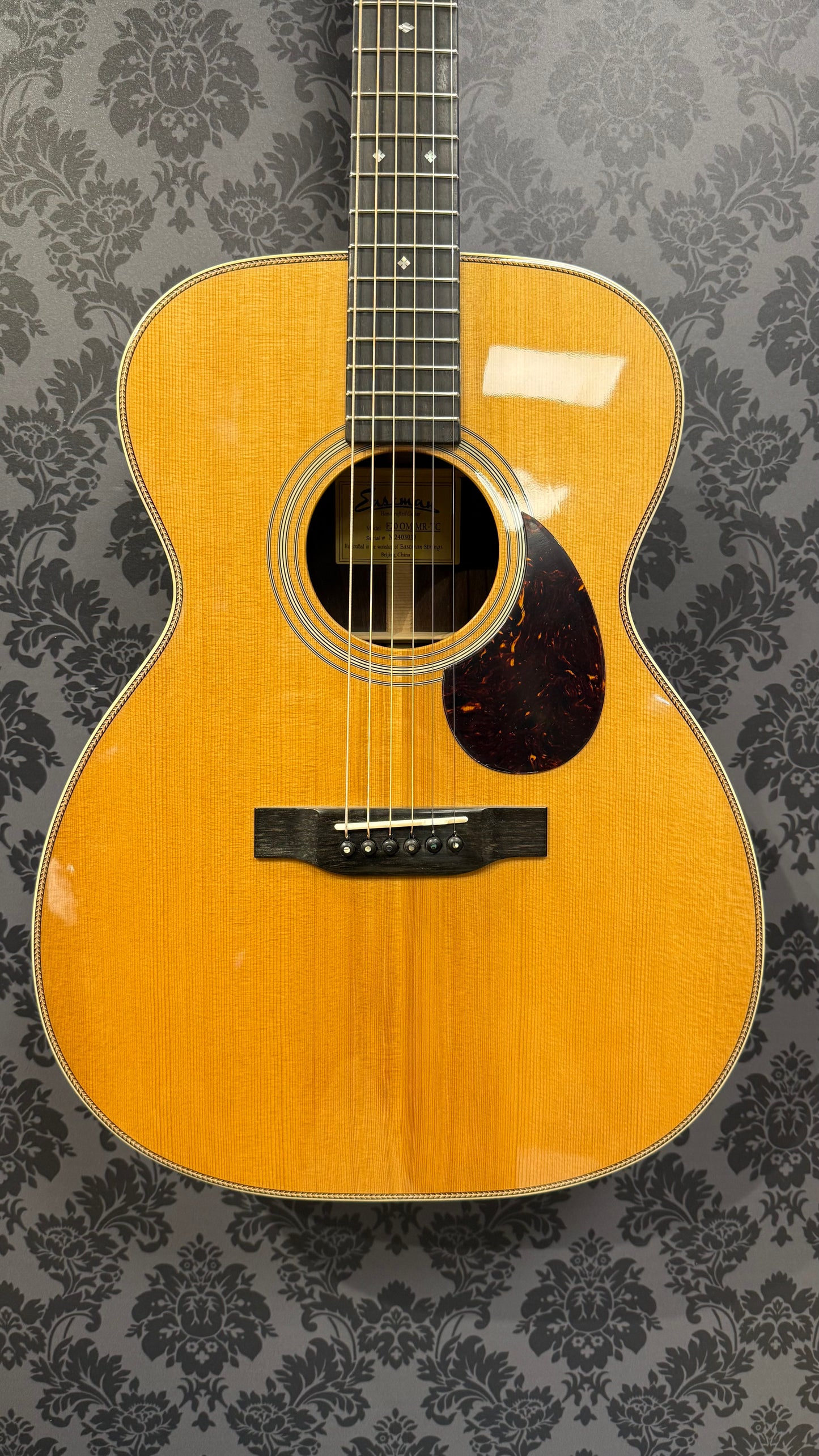 Eastman E20 OM MR TC incl.case (B-Stock)