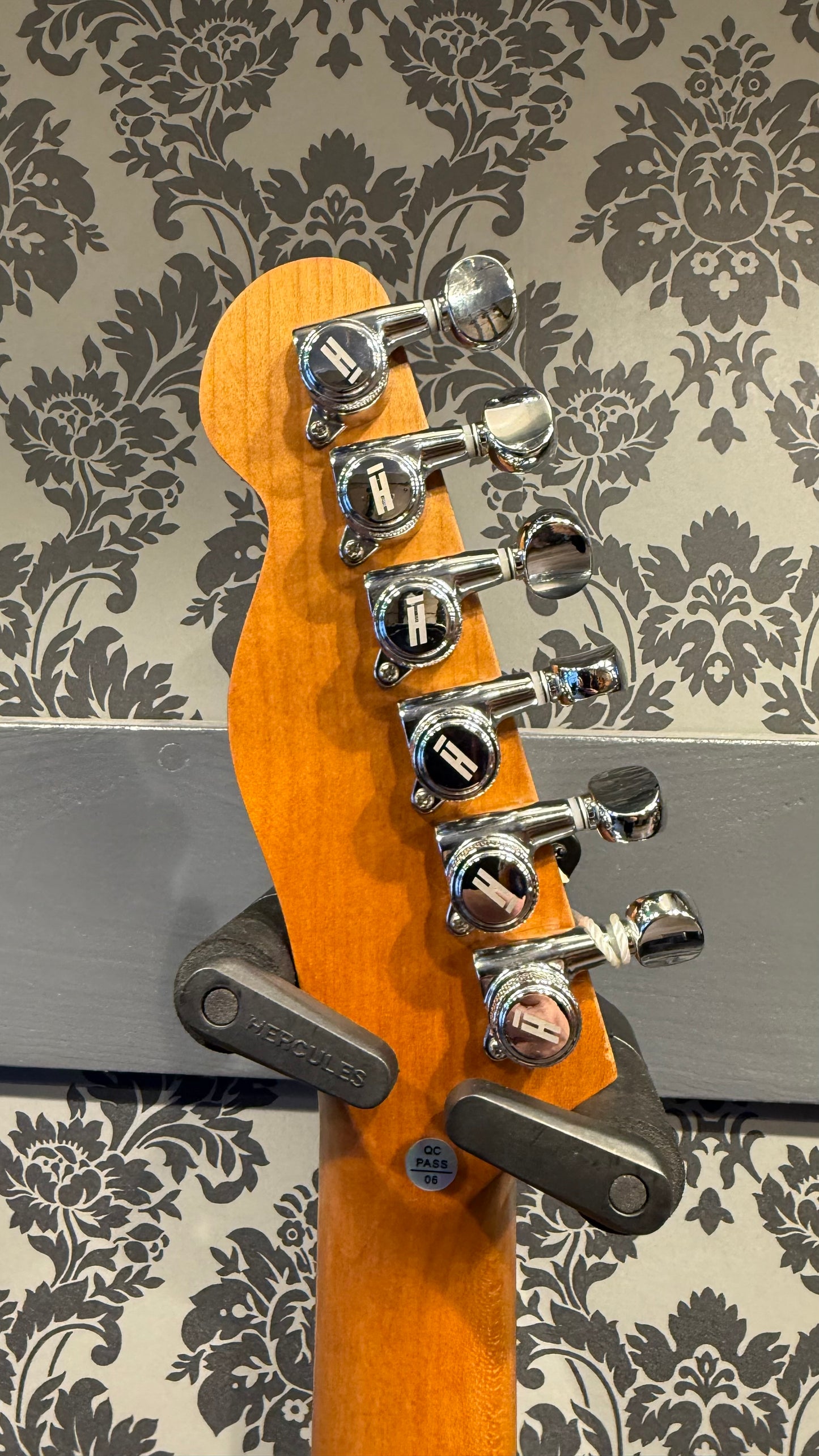 Henry's TL-1 Space The Comet Yellow Relic incl. bag