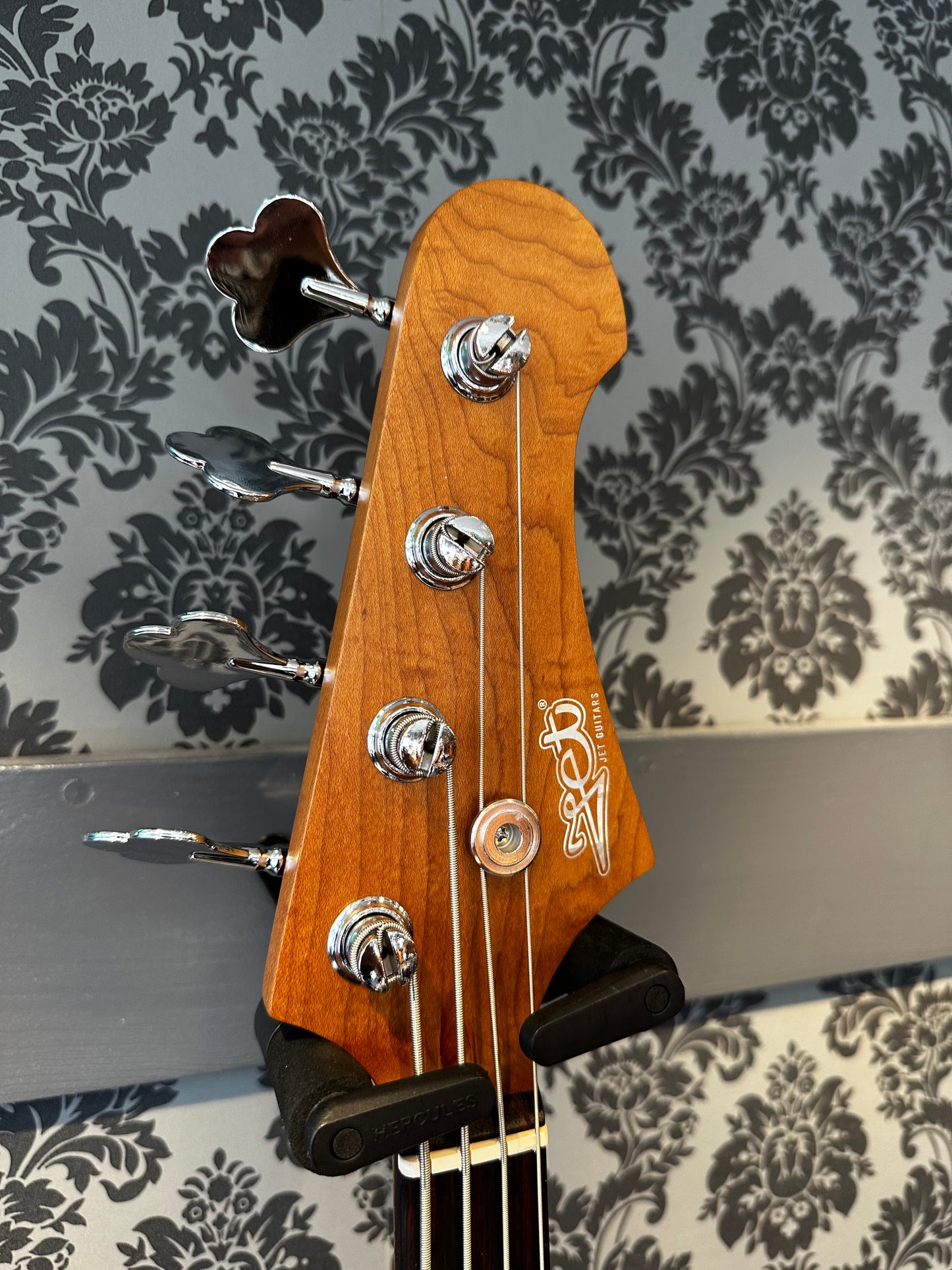 JET Guitars JJB300 Bass Gold