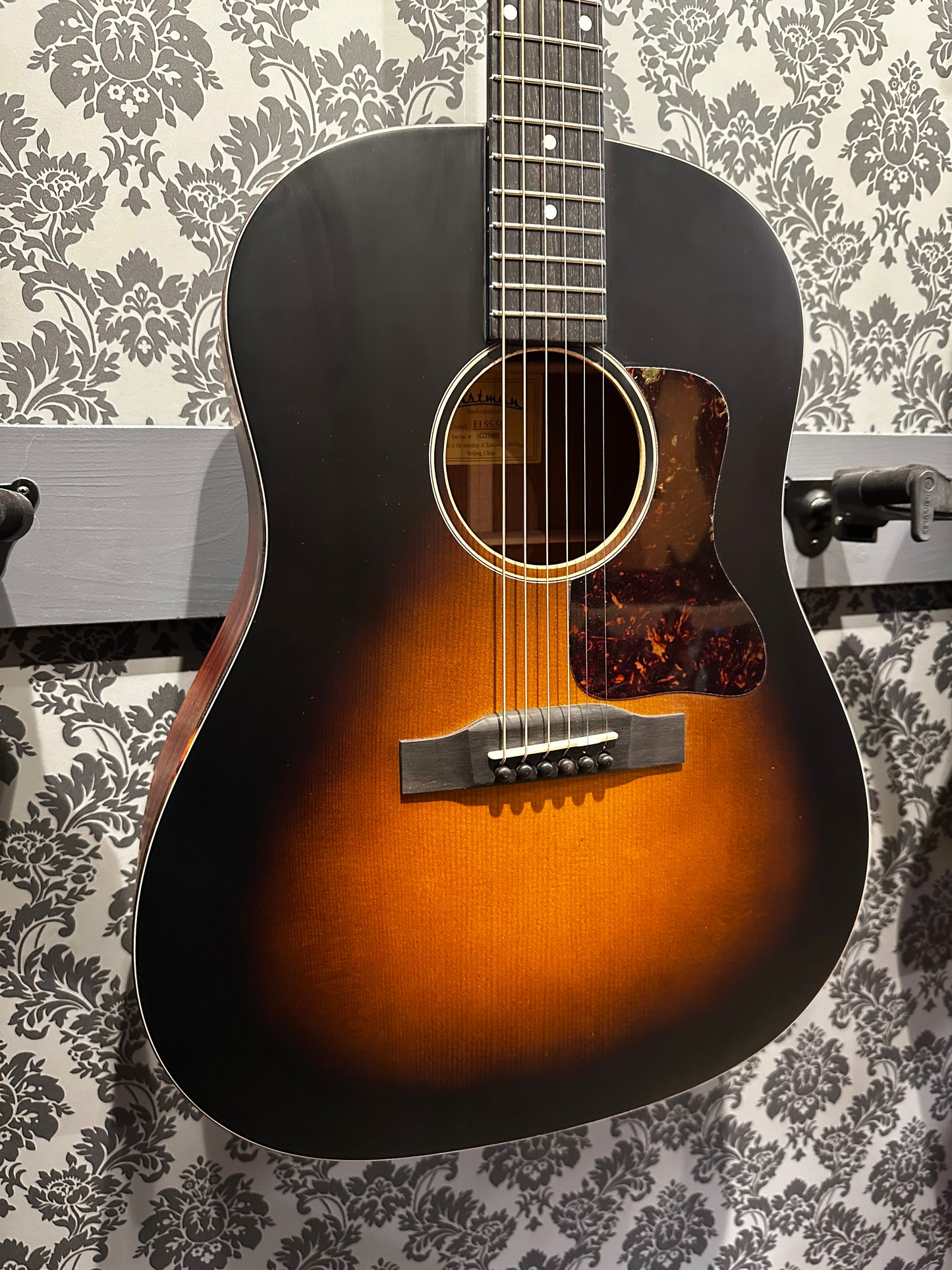 Eastman E1SS Sunburst Incl. gigbag B-stock