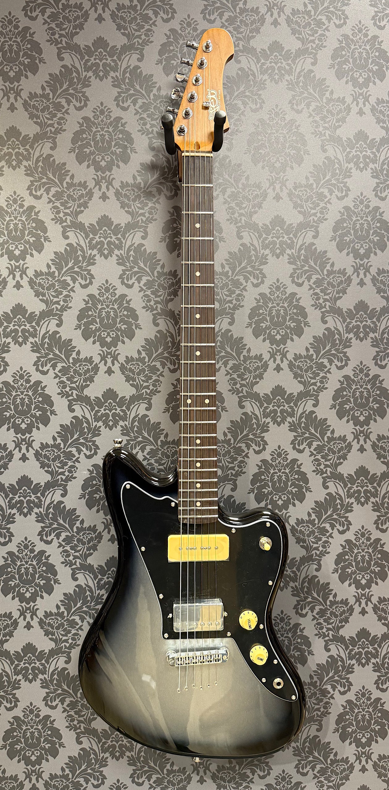 JET Guitars JJ350 Baritone