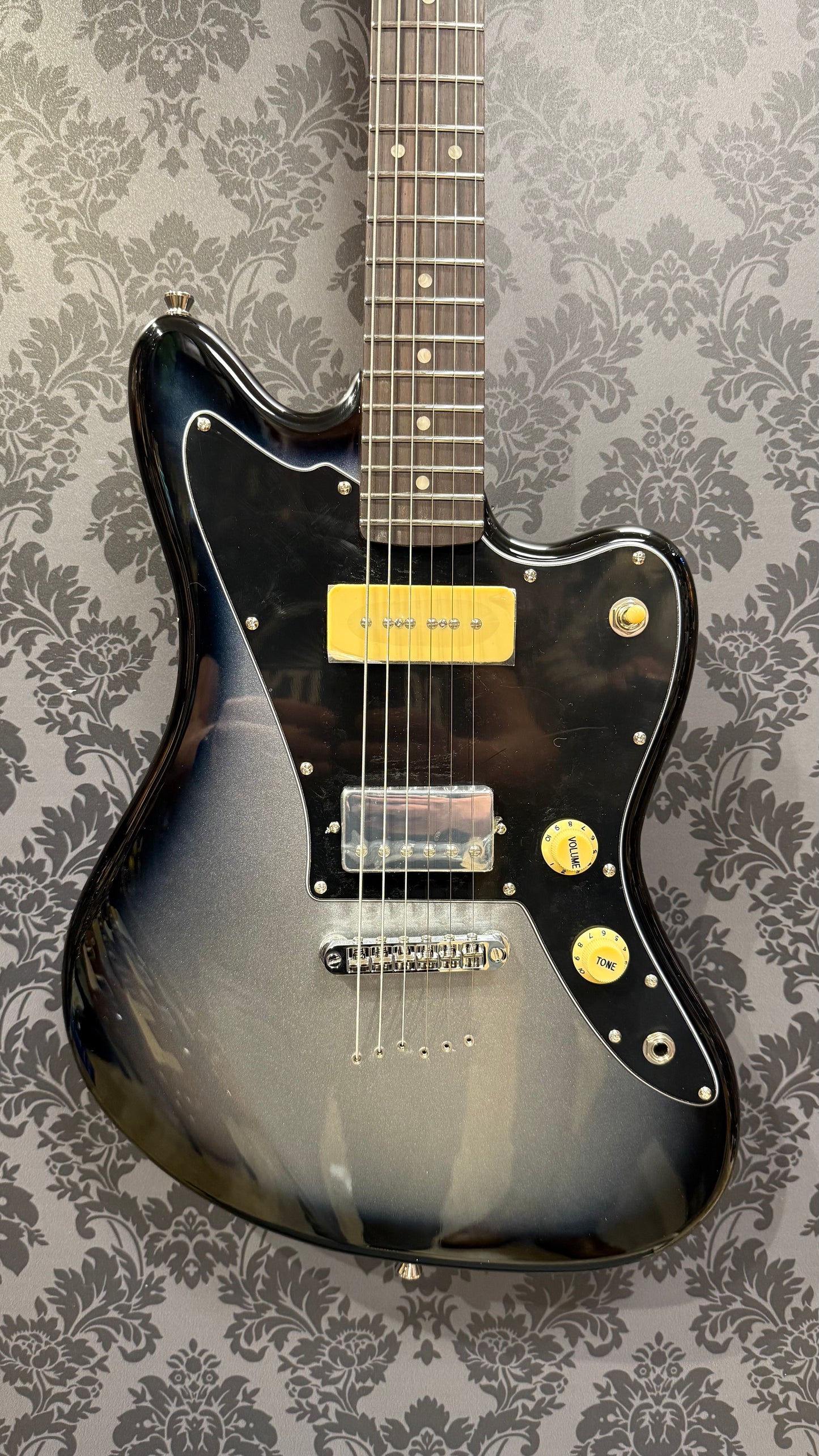 JET Guitars JJ350 Baritone