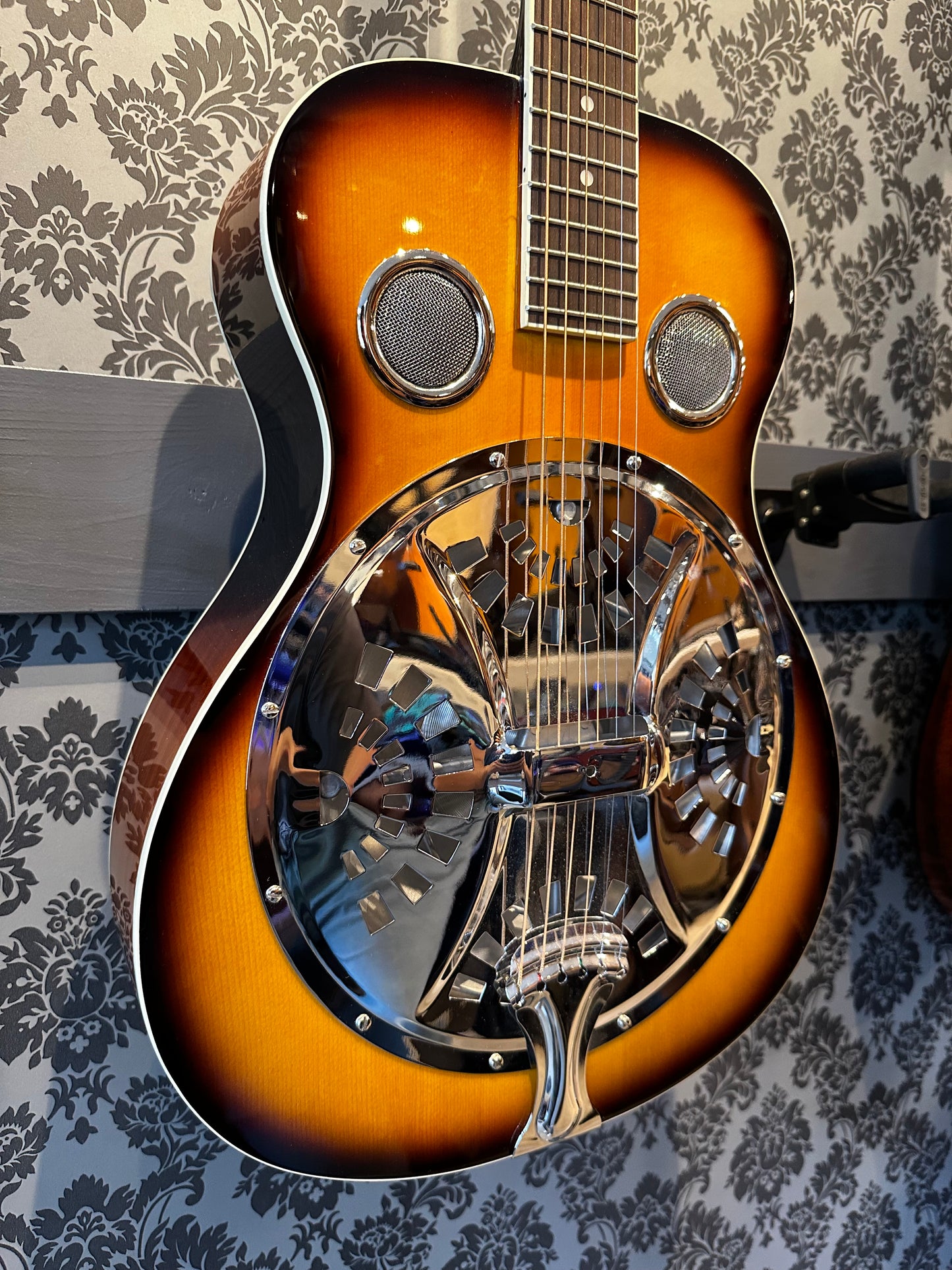 Regal RD-40 Resonator