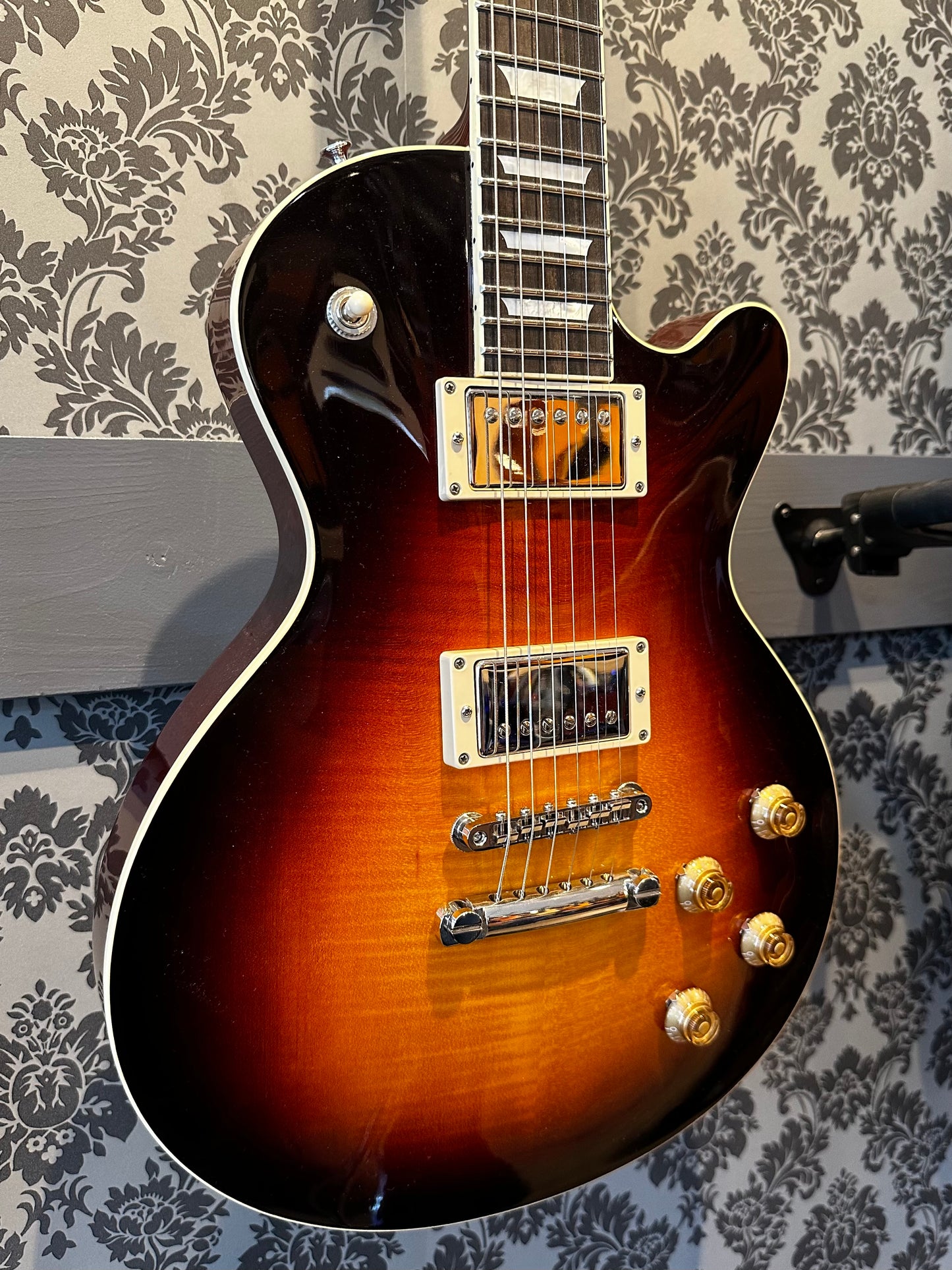 Eastman SB59 Sunburst Incl. case