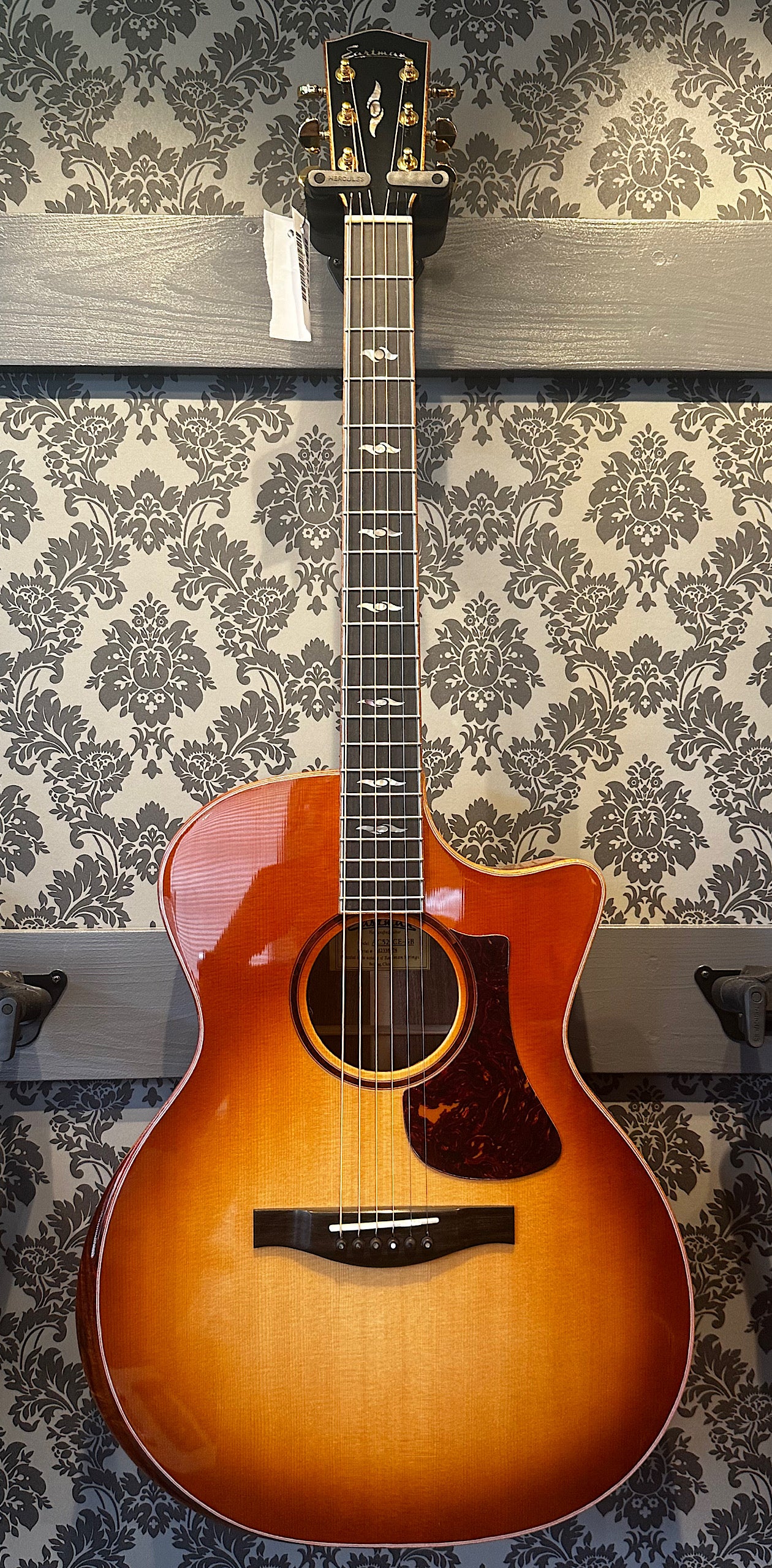 Eastman AC522CE Incl. Case