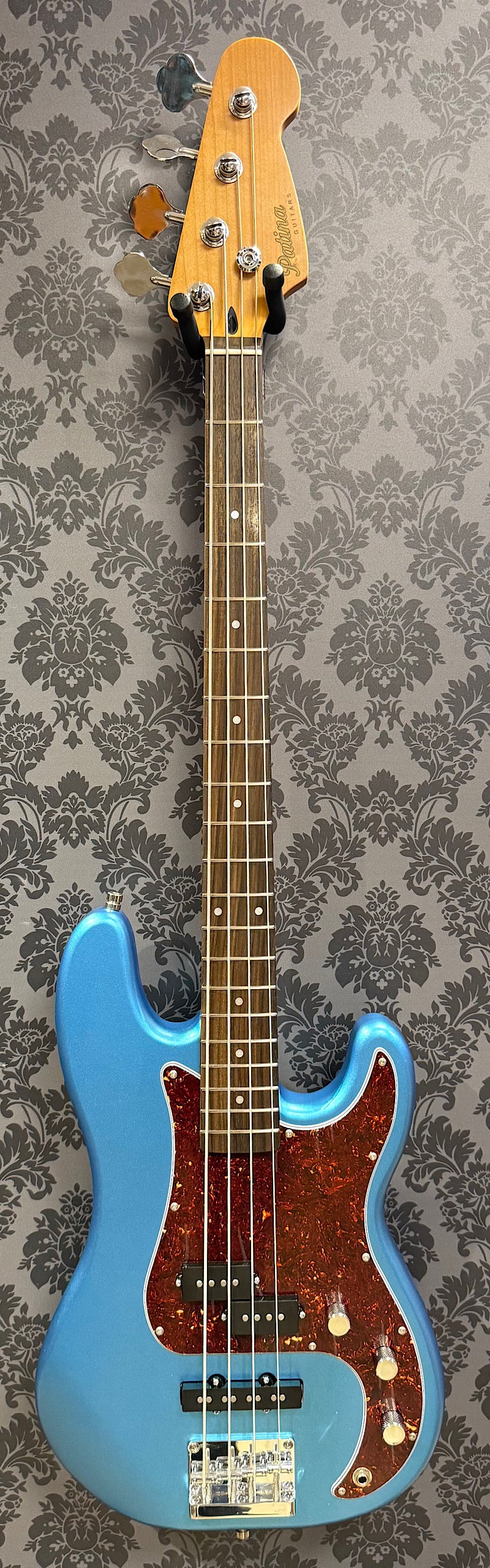 Patina PPJB-3 bass Lake Blue Nitro Finish