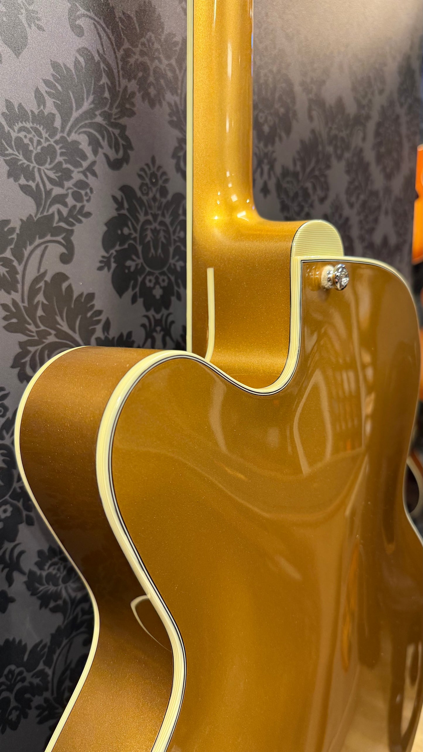 Eastman T58-GD: 16" Archtop Gloss Gold (incl.bag)