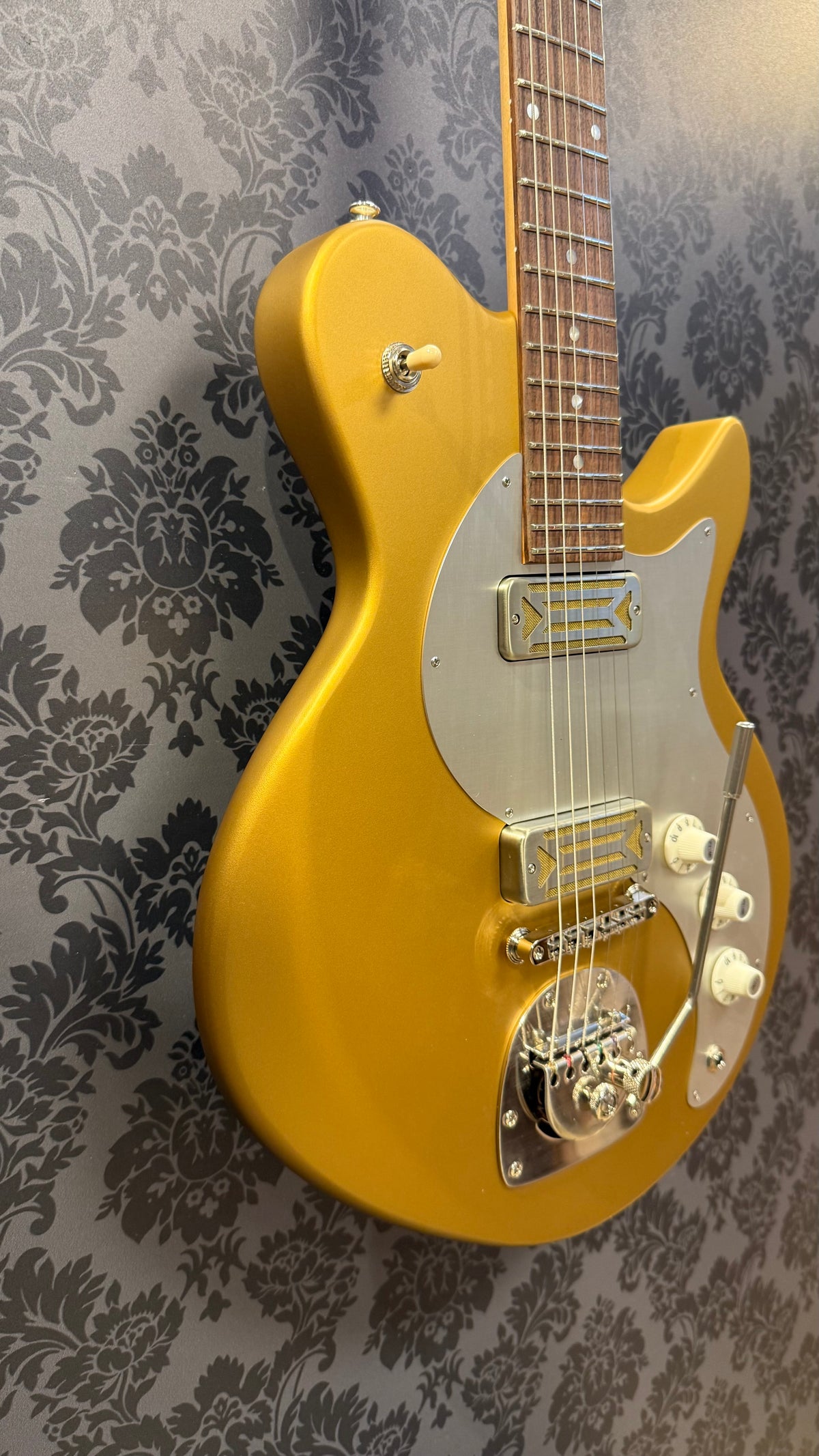 Eastman Fullertone Offset'62 Gold incl.bag