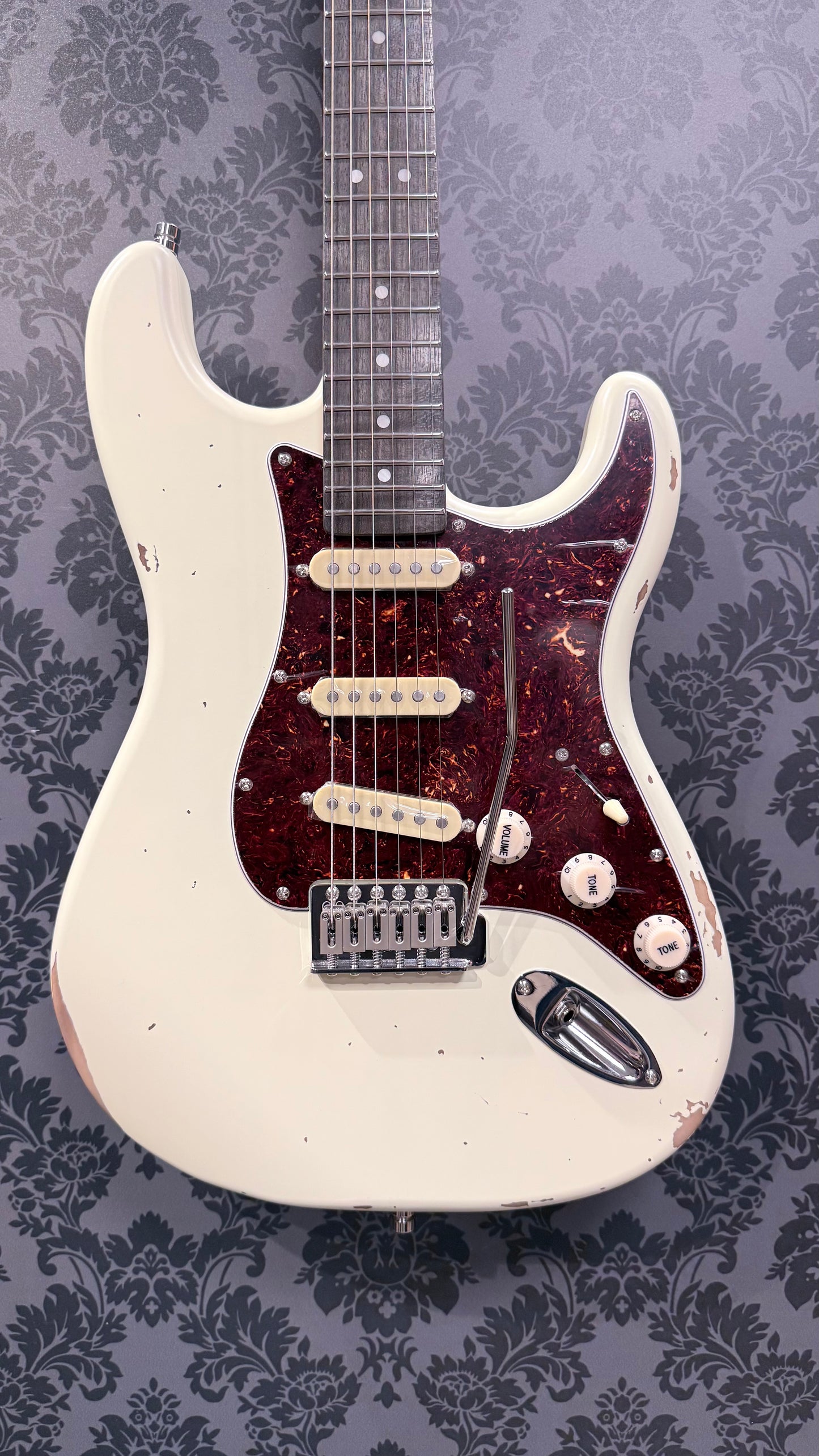 Patina Guitars PS-6 S-Type Electric Guitar in Olympic White Relic