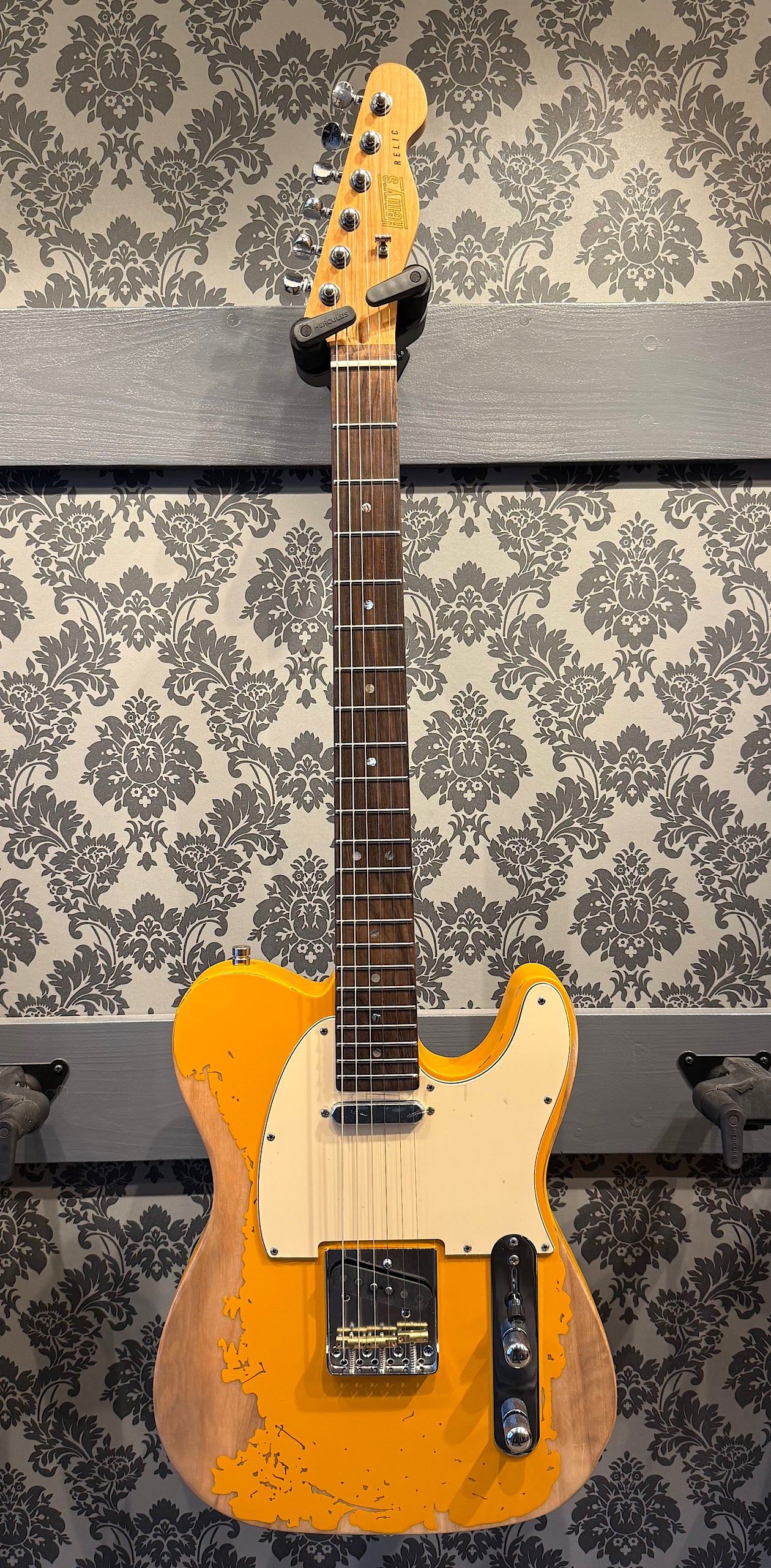 Henry's TL-1 Space The Comet Yellow Relic incl. bag