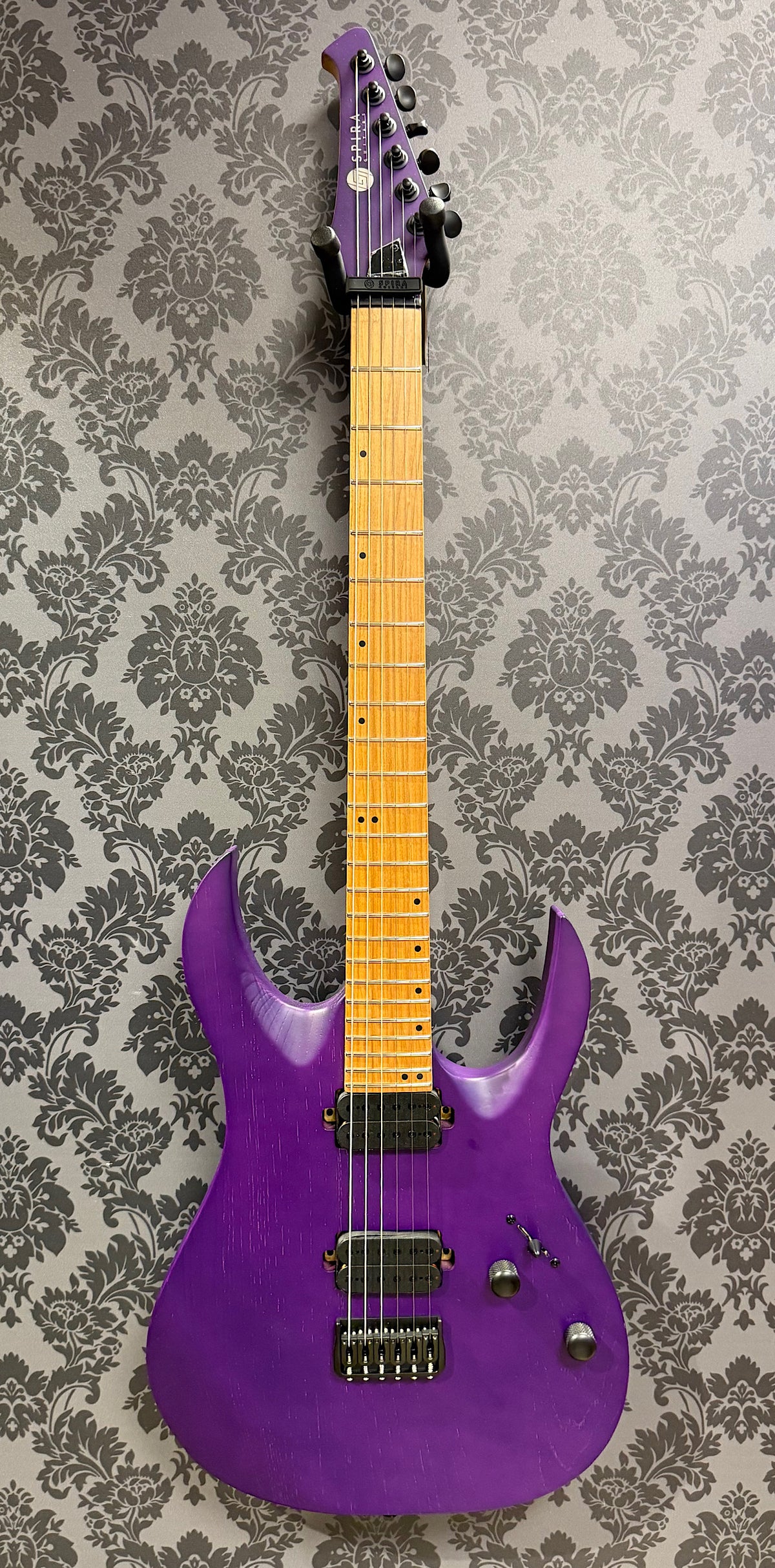 Spira Guitars S-600 APP Ash Purple