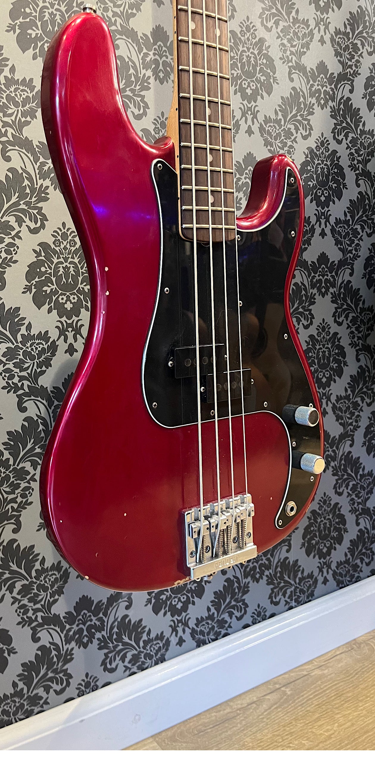 Fender Nate Mendel precision bass CAR incl.bag (occasion)