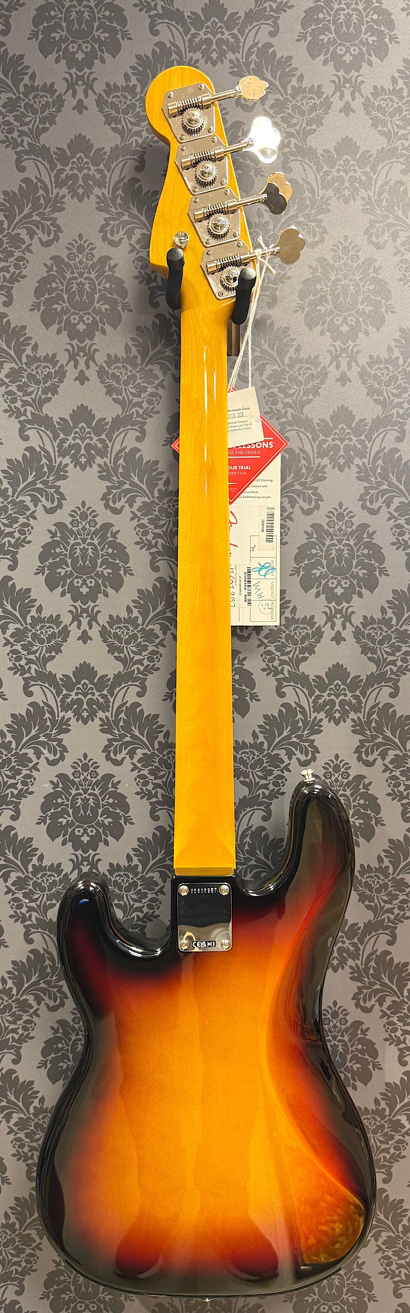 Fender American Vintage II precision bass 2026 + Case (occasion)