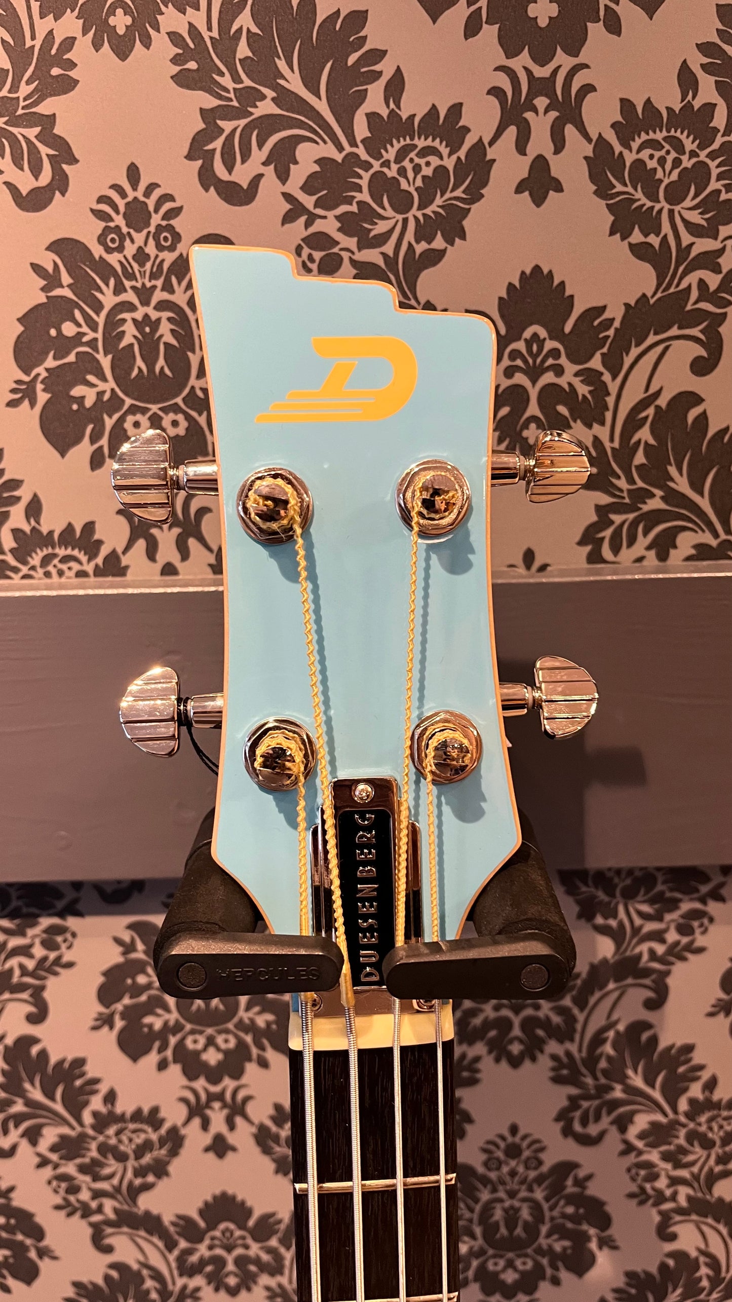 Duesenberg Kavalier Bass Narvik Blue