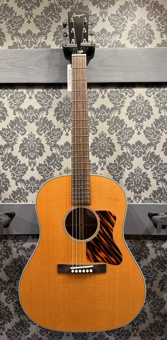 Bourgeois Down East Slope D Walnut launch edition incl. case