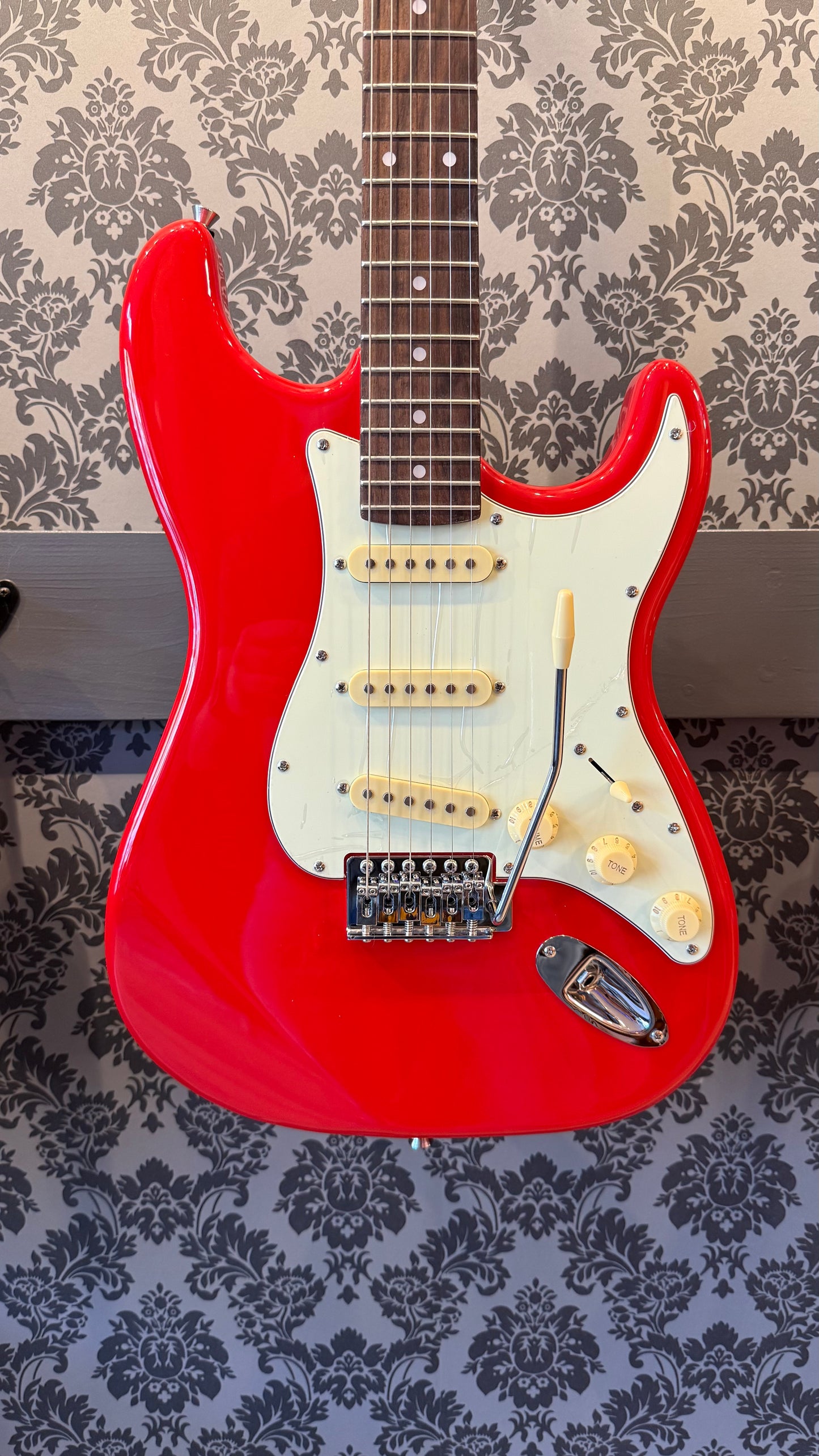Eko ST-300 Tribute Red