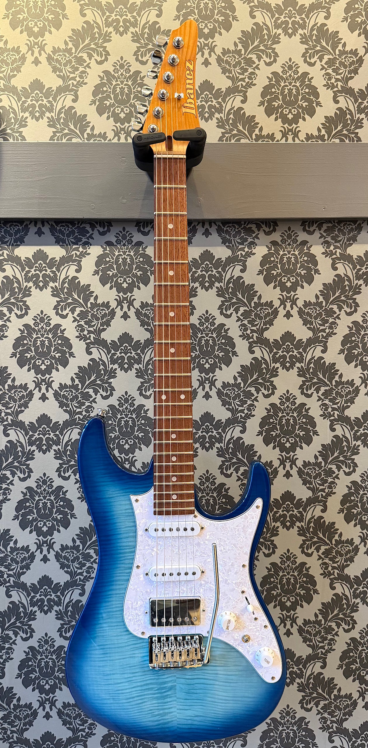 Ibanez AZ22S1F-TXB Transparent Turquoise Burst