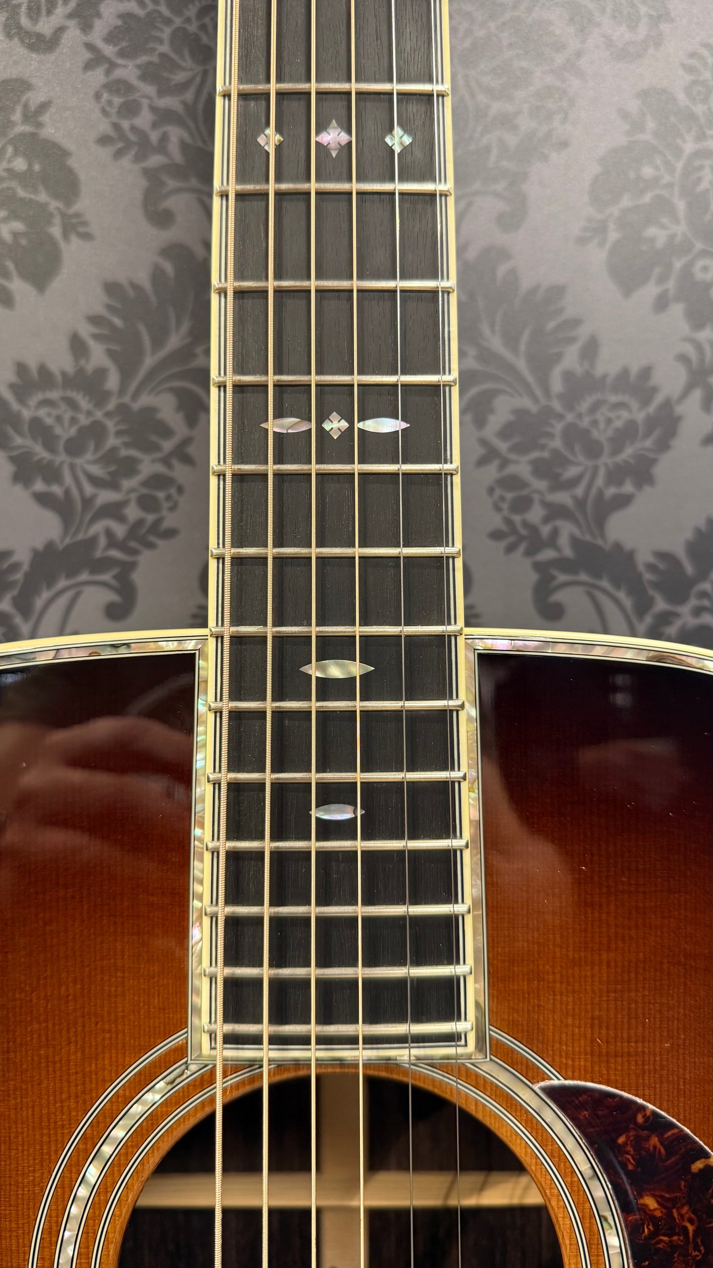 Eastman E40D-TC-Sunburst incl.case (B-stock)