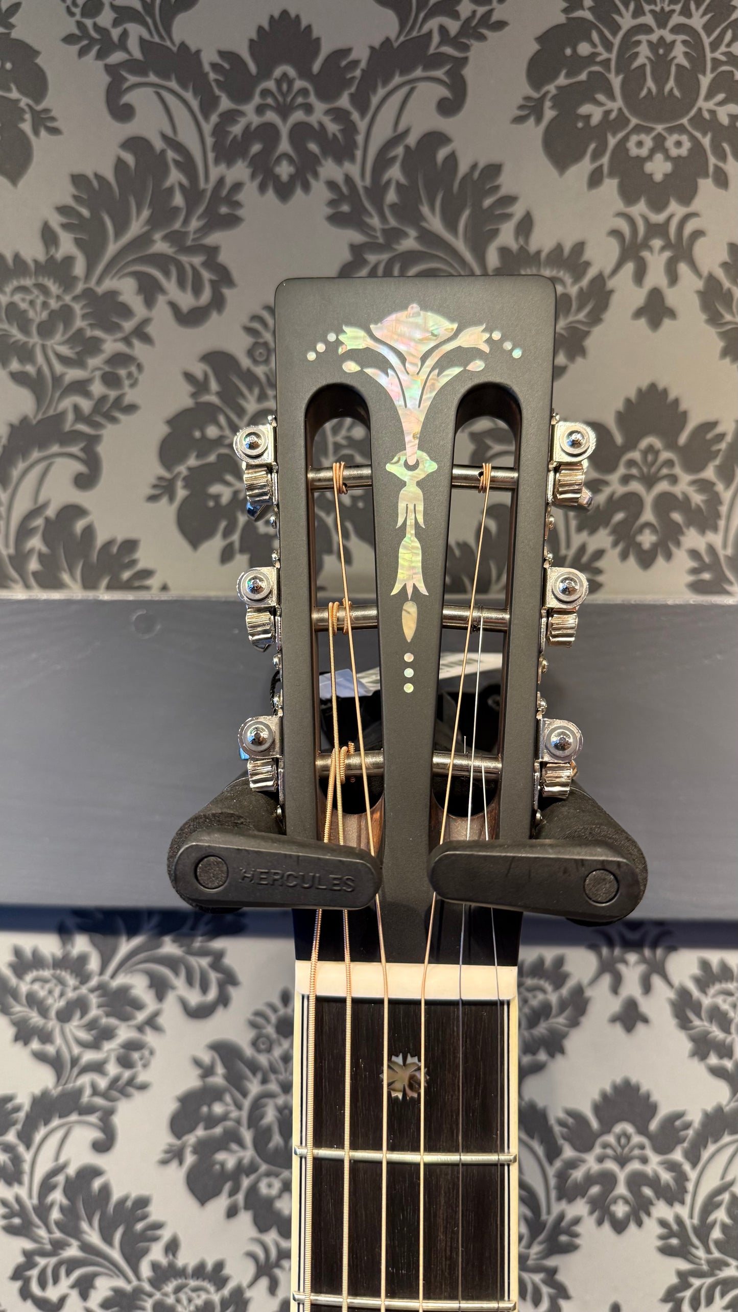 Eastman E40-OO-MR-TC-SB (B-stock)