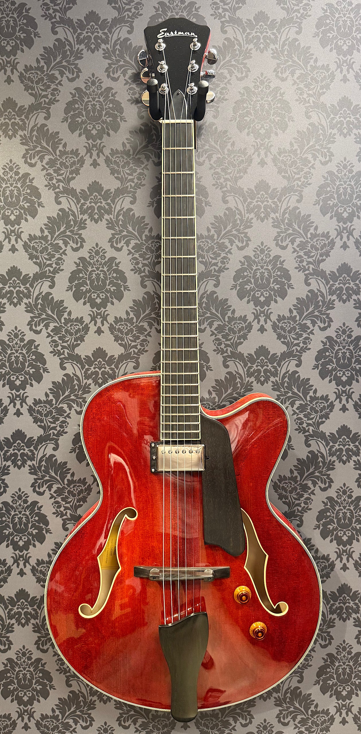 Eastman AR503-CE 16" Archtop (B-Stock)