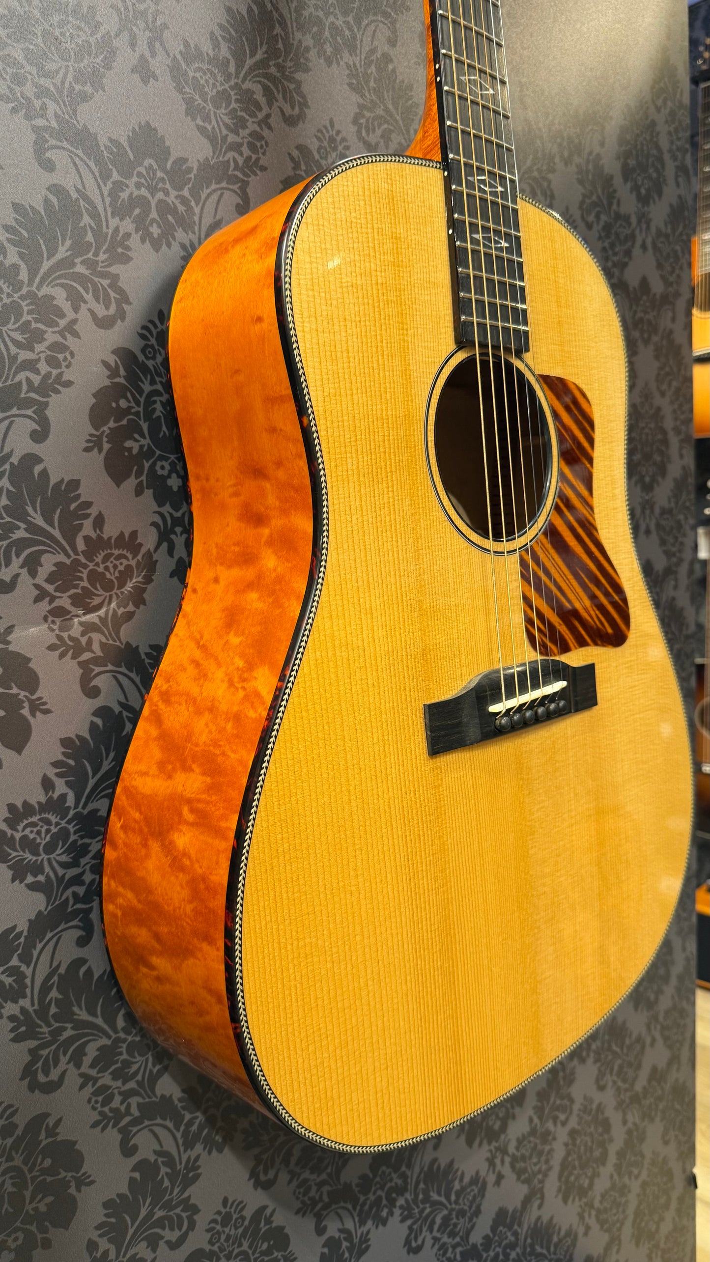 Eastman E16SS-TC-LTD (B-Stock)