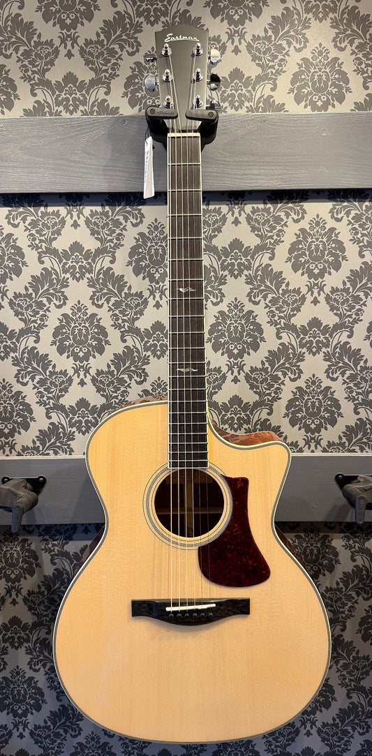 Eastman AC322CE LR Baggs incl.case