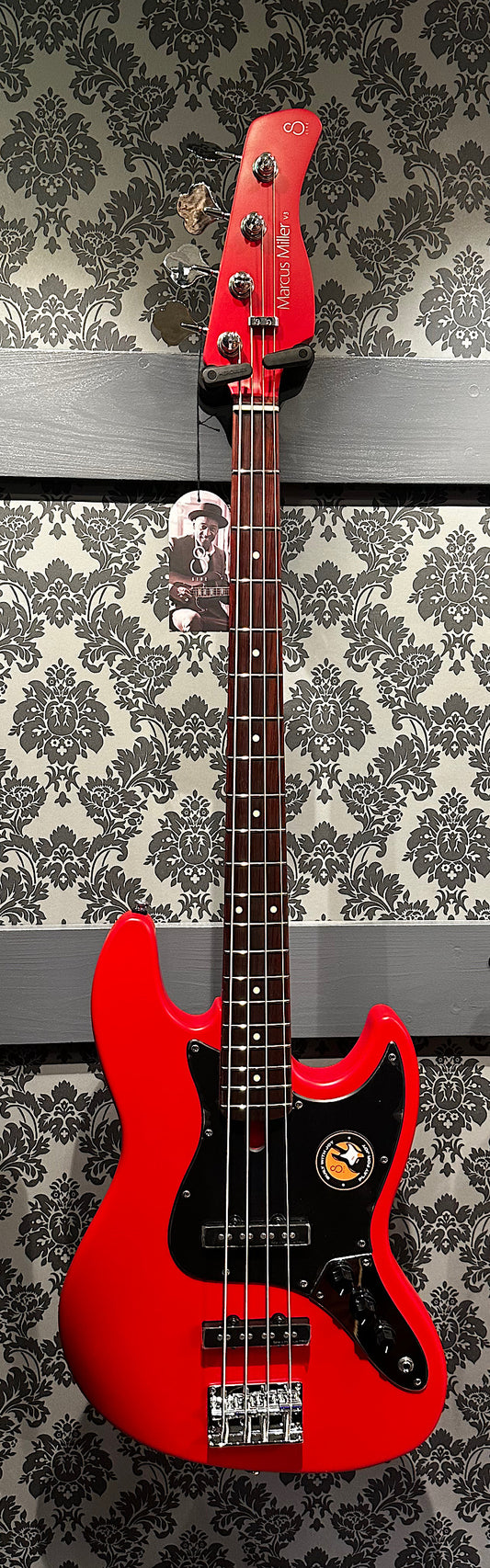 Sire Basses V3P 4/RS Marcus Miller 4-string satin red