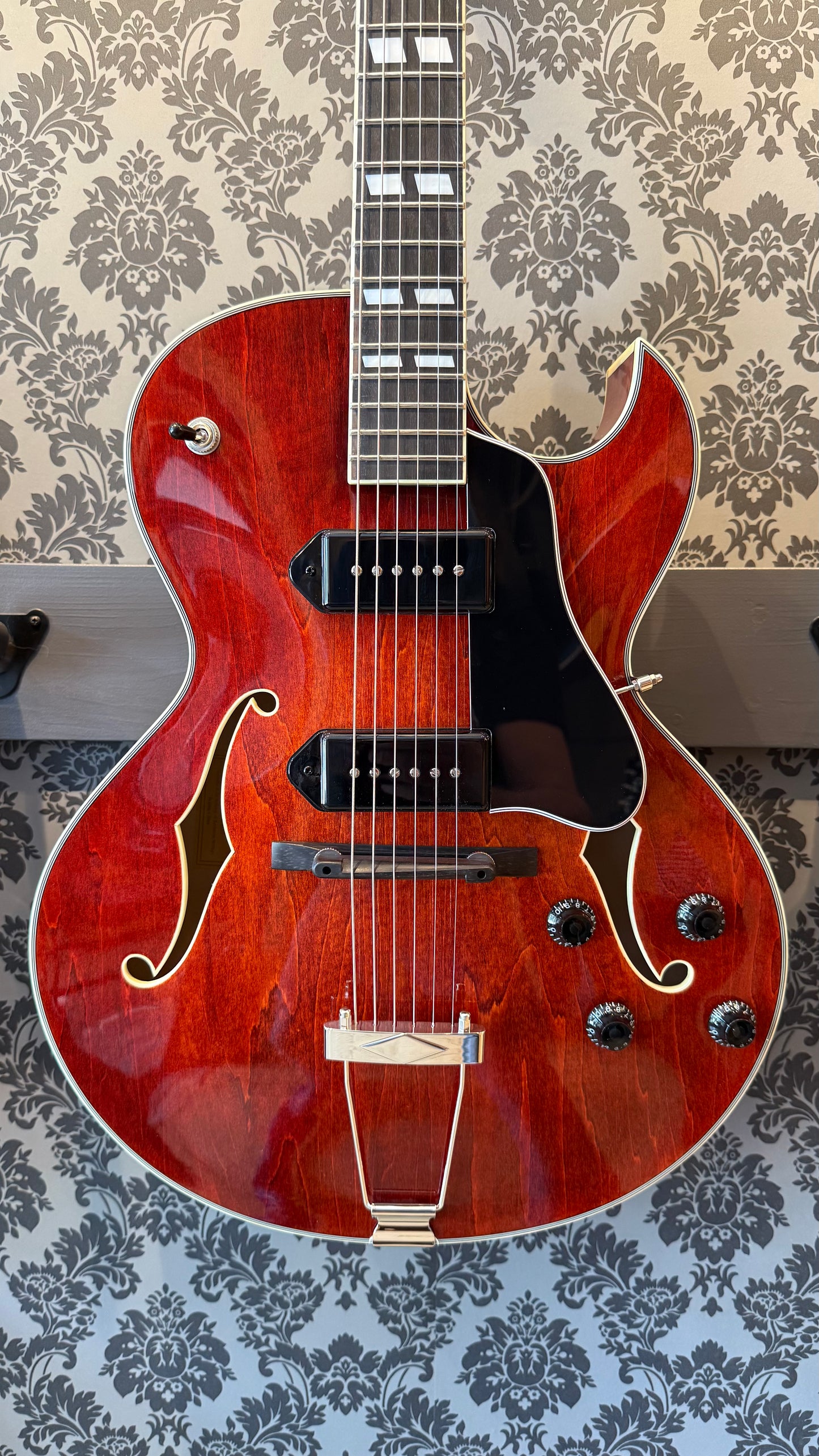 Eastman AR372CE-P90 Archtop Tonerider P90 incl.case (occasion)