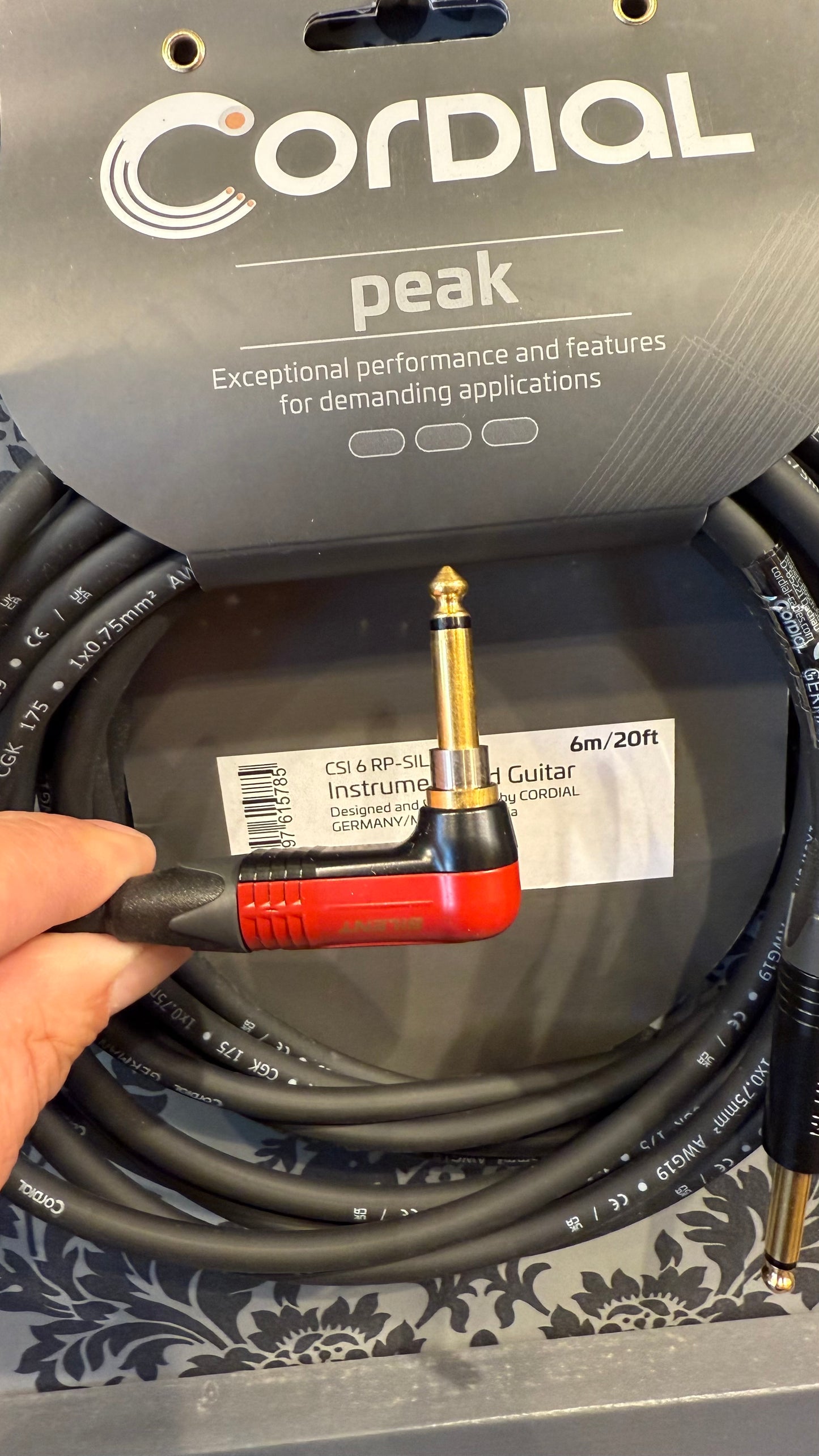 Cordial CSI6RP-SILENT Peak Jack Angled 6m