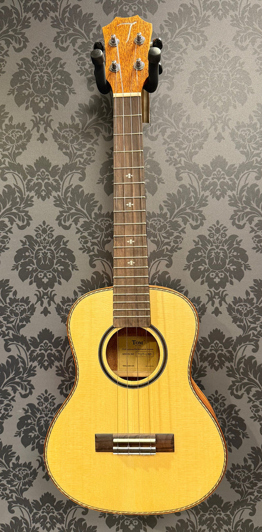 Tom TUT-280 Ukulele Tenor incl.bag