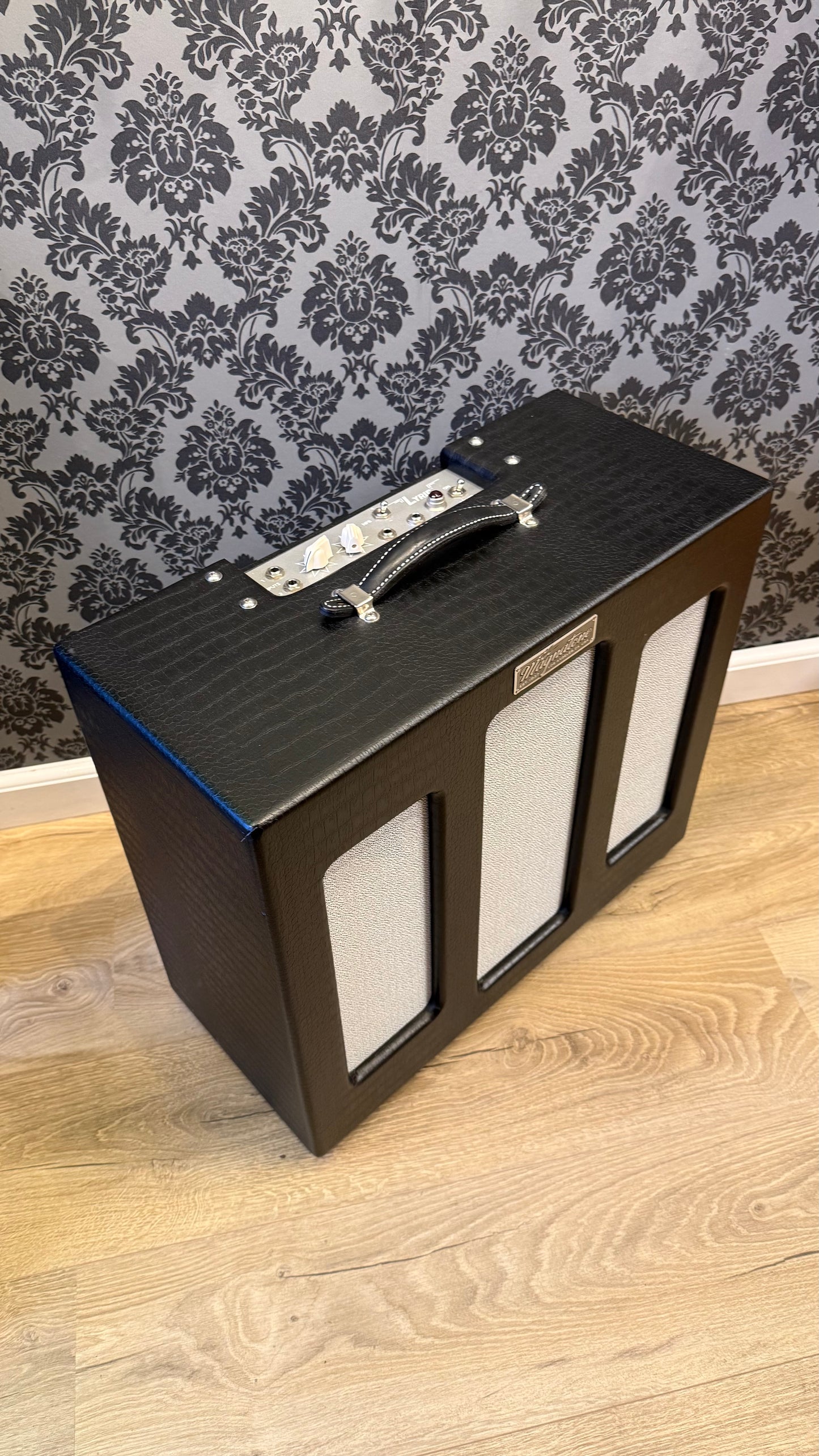 Magnatone Lyric 12 Cathedral Crocodile Studio amp (occasion)
