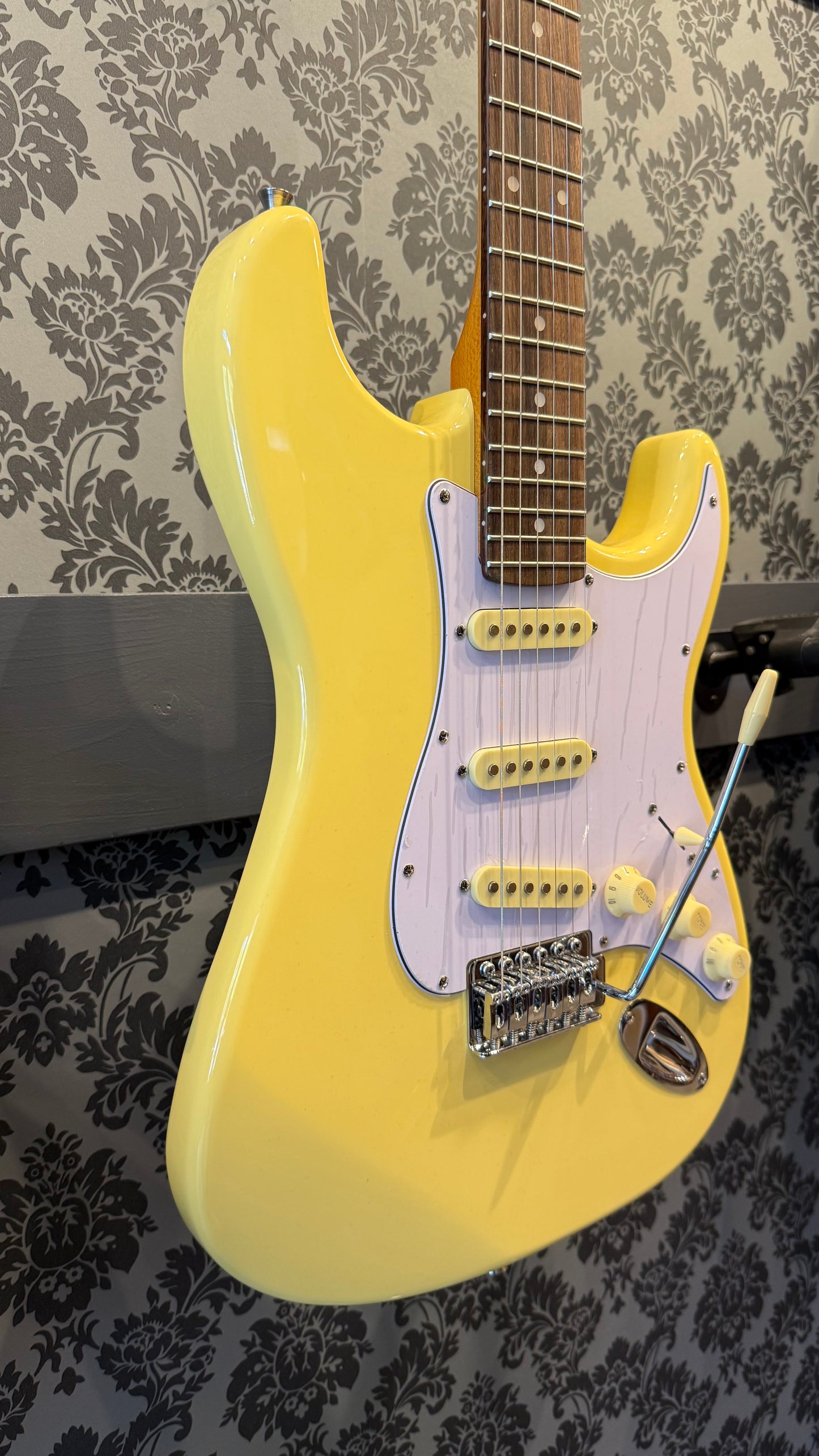 Eko ST-300-CRM Tribute Cream