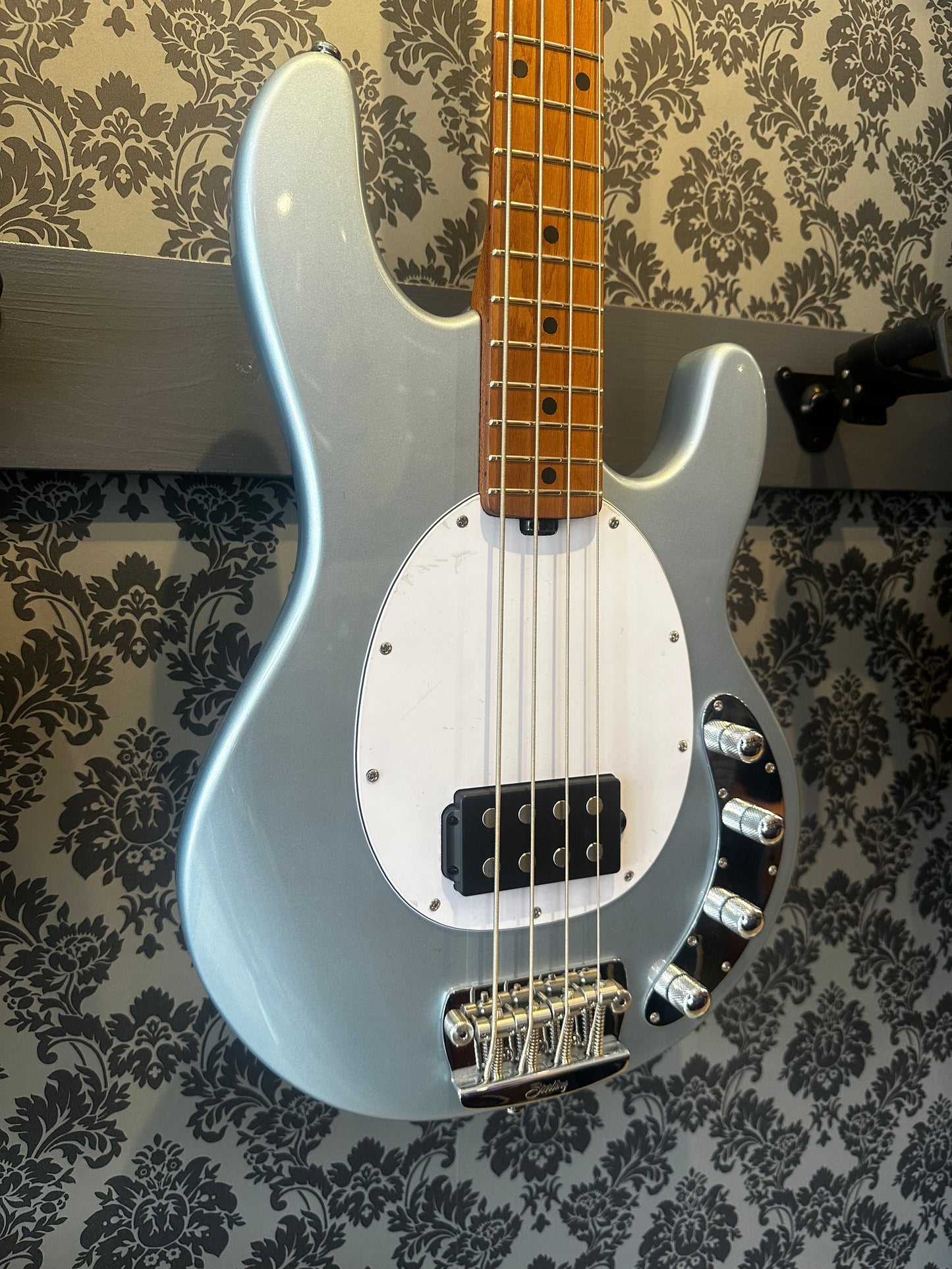 Sterling by Music Man RAY34 FSV-M2 Bass (B-stock)