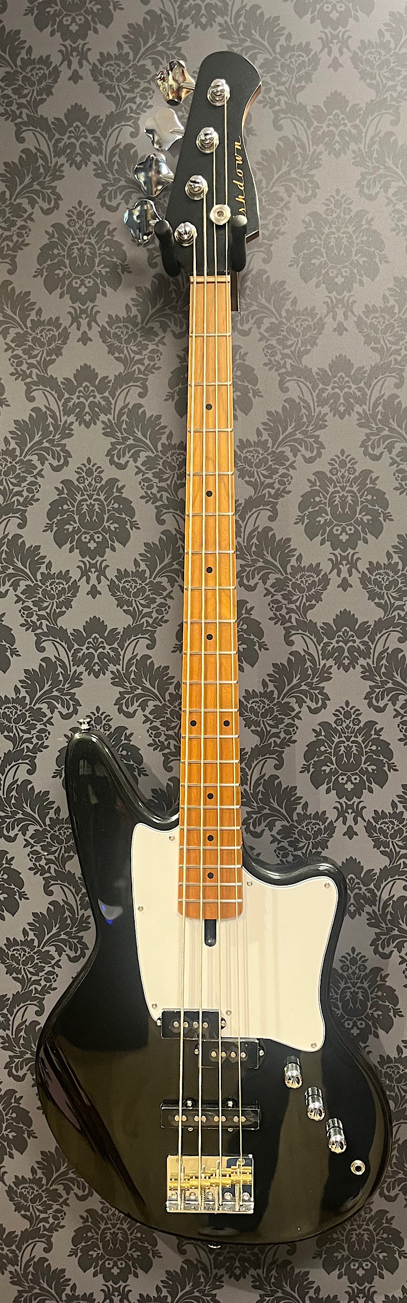 Ashdown The Saint Gloss Black