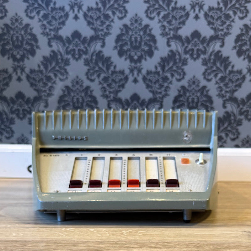 Philips EL6405 Fifties tube amp/mixer adjusted for guitar (occasion)