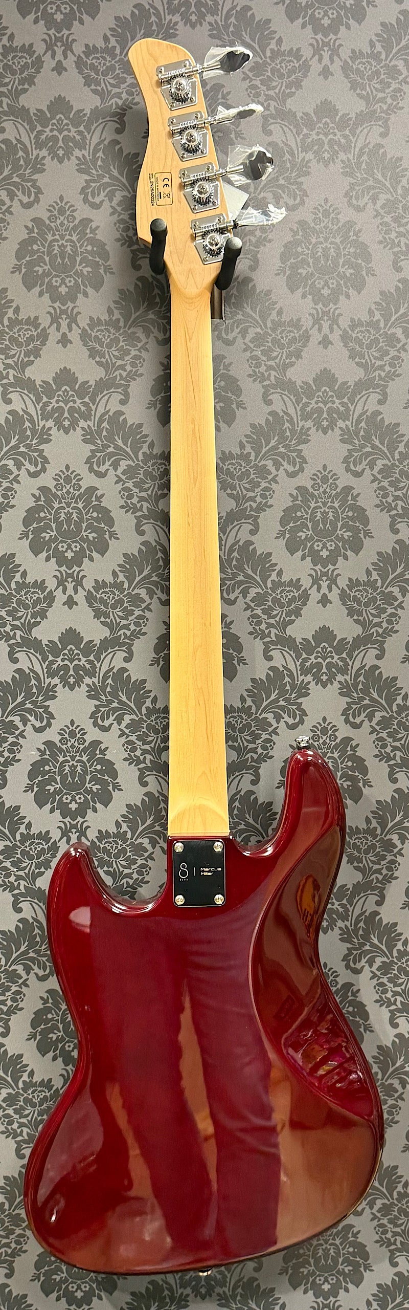 Sire Basses V1 4/TS Tobacco Sunburst