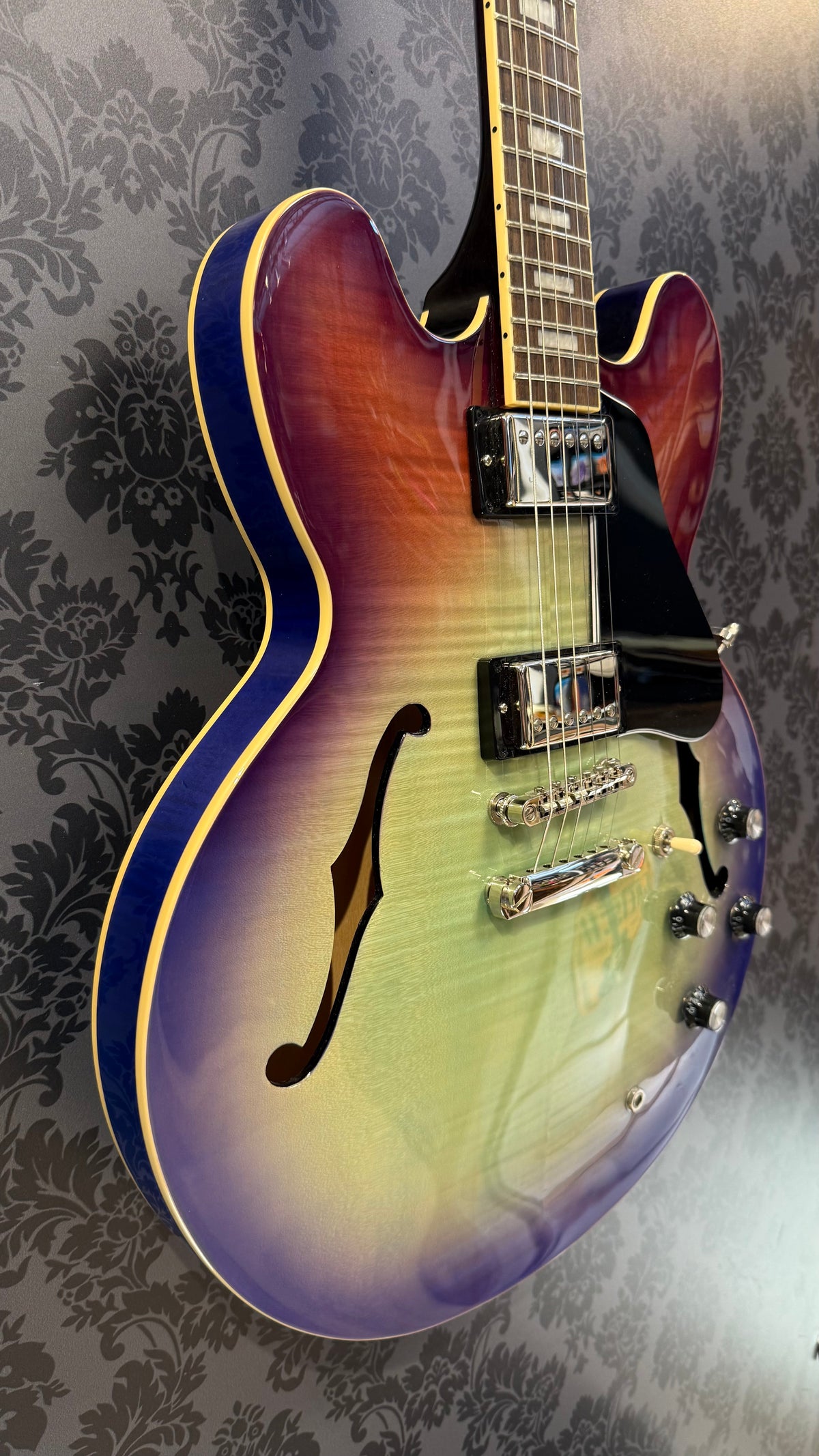 Epiphone ES-335 IG Figured Blueberry Burst (SOLD)