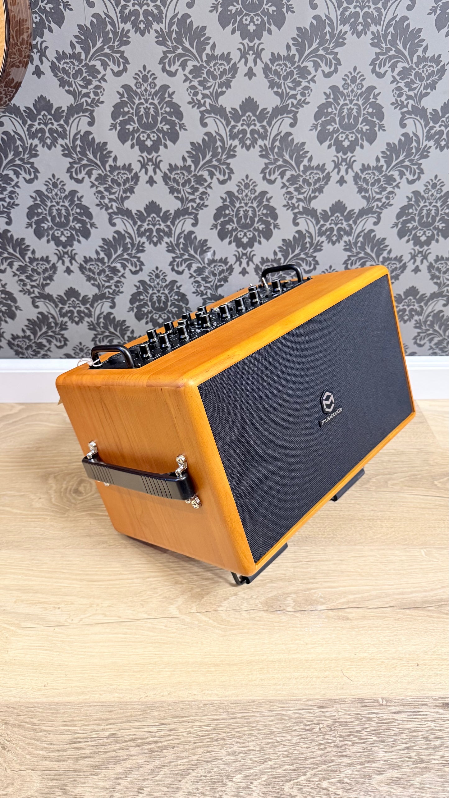 Music Cube MA90 Pro Oak Wood