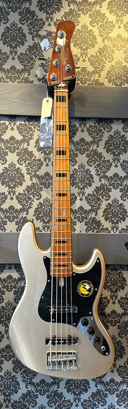 Sire Marcus Miller V5 5-string Champagne Gold