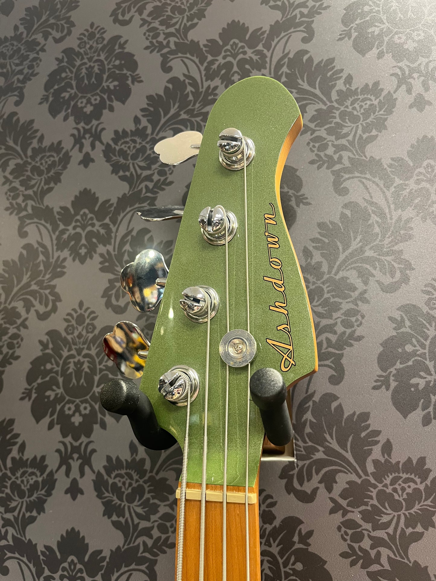 Ashdown The Capri Onyx Green