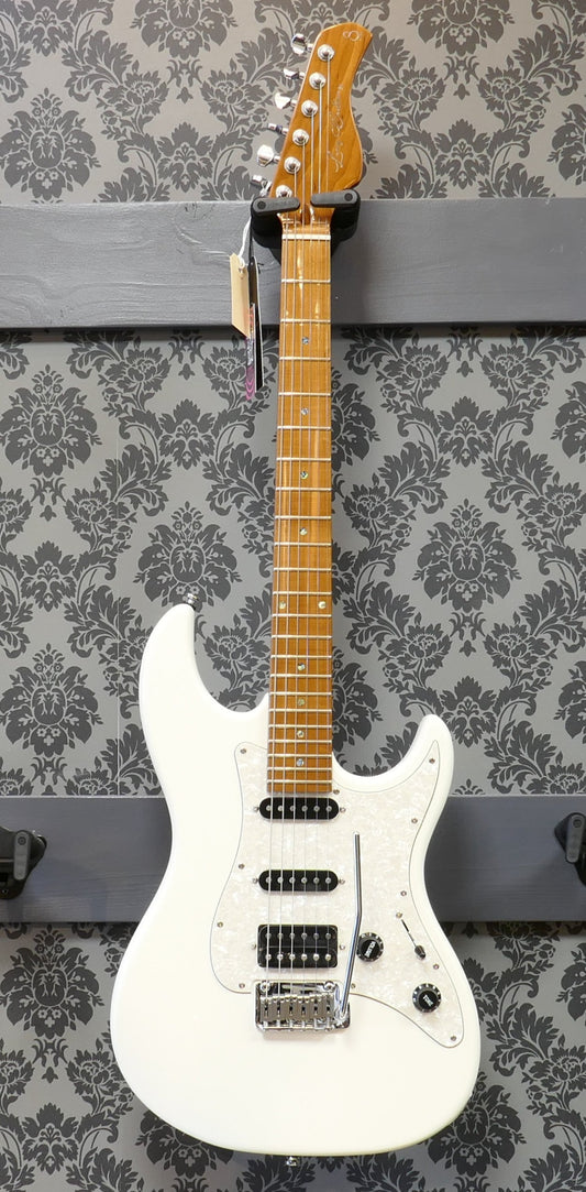 Sire S7 Antique White – Larry Carlton